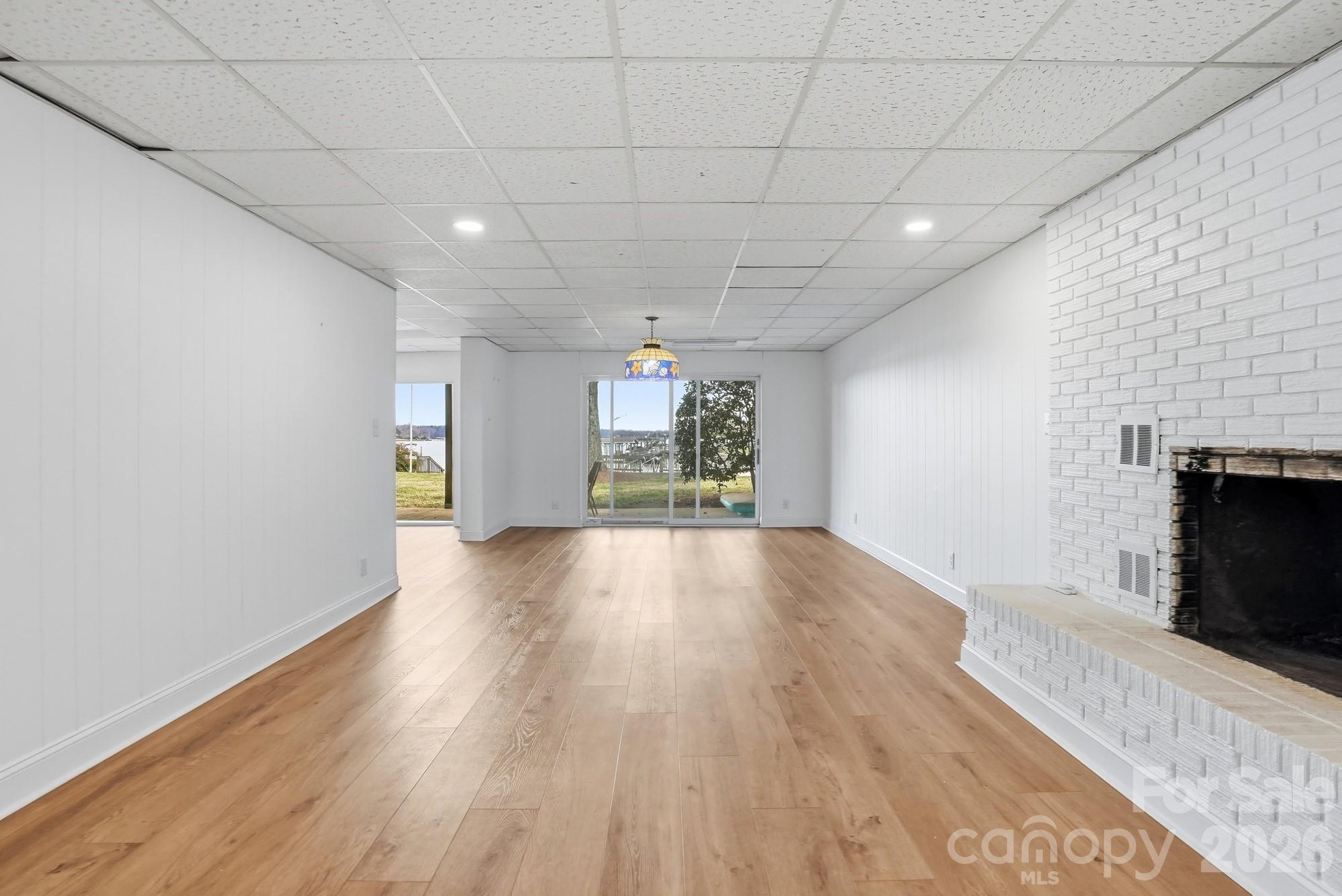 332 Shoreline Loop — Mooresville