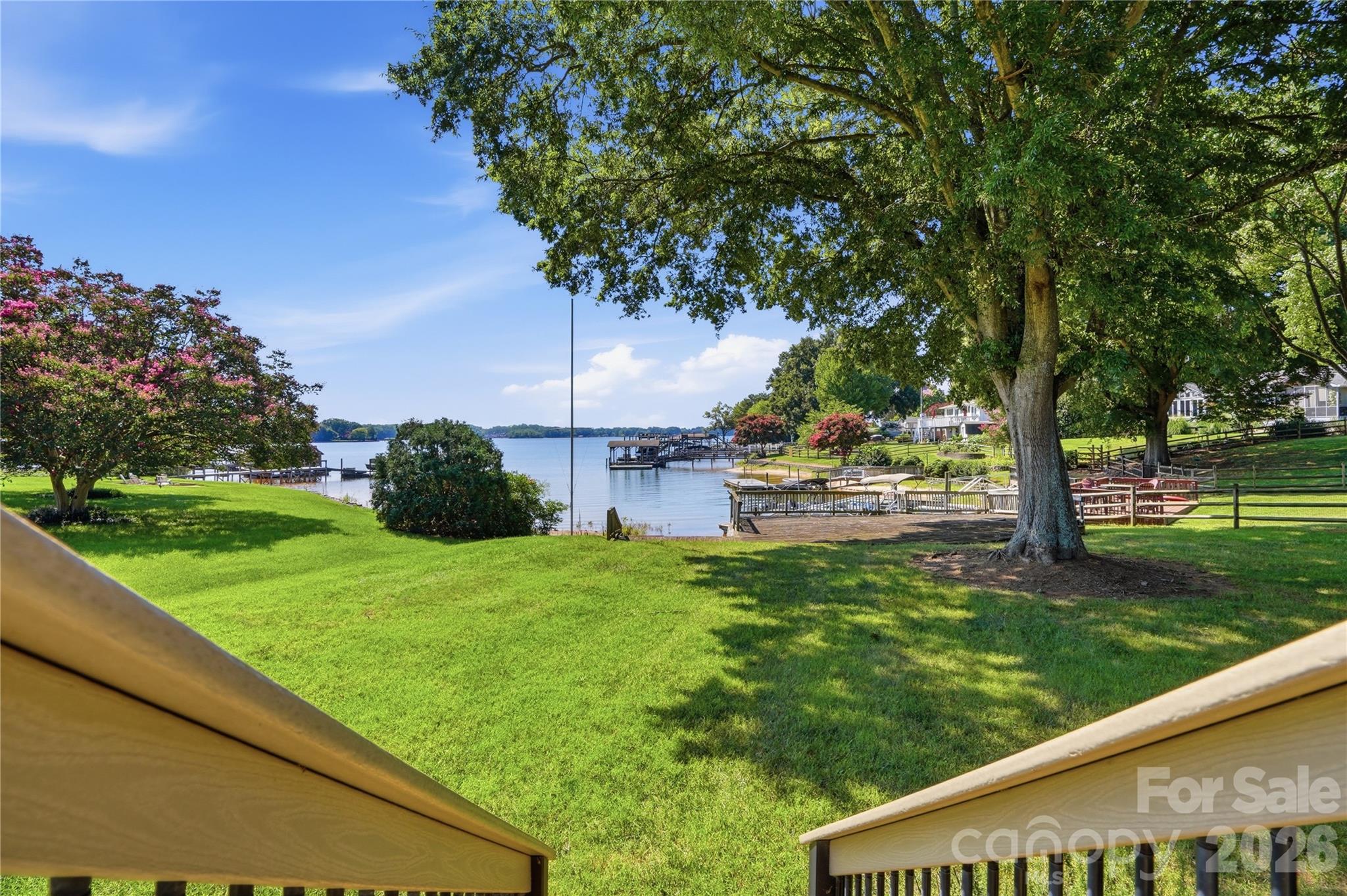332 Shoreline Loop — Mooresville