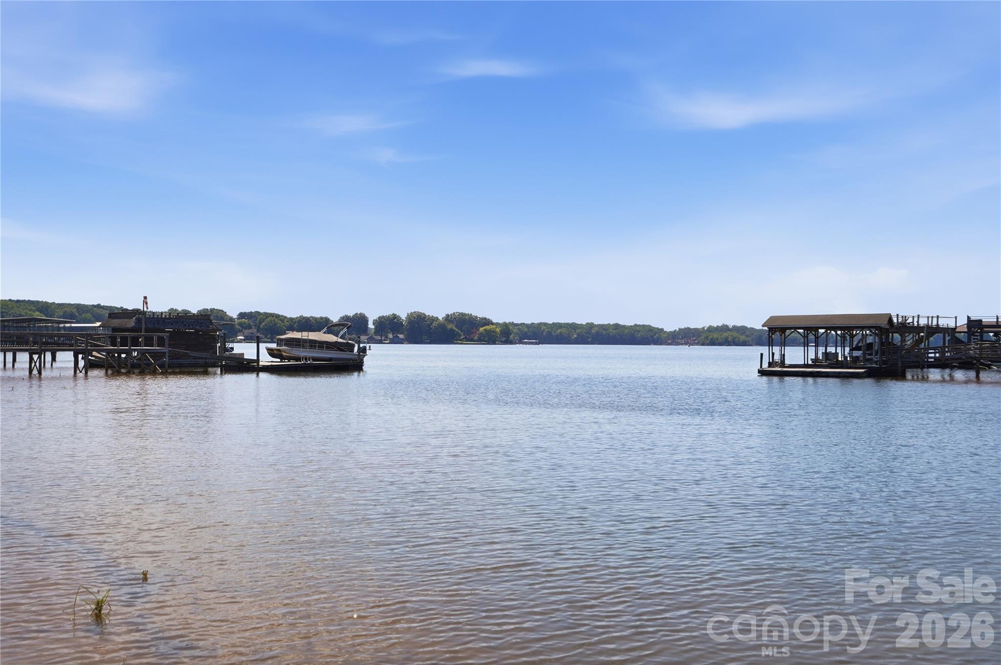 332 Shoreline Loop — Mooresville