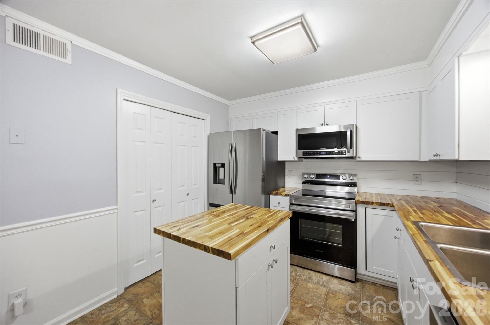 1228 B Oakwood Avenue #B — Kannapolis