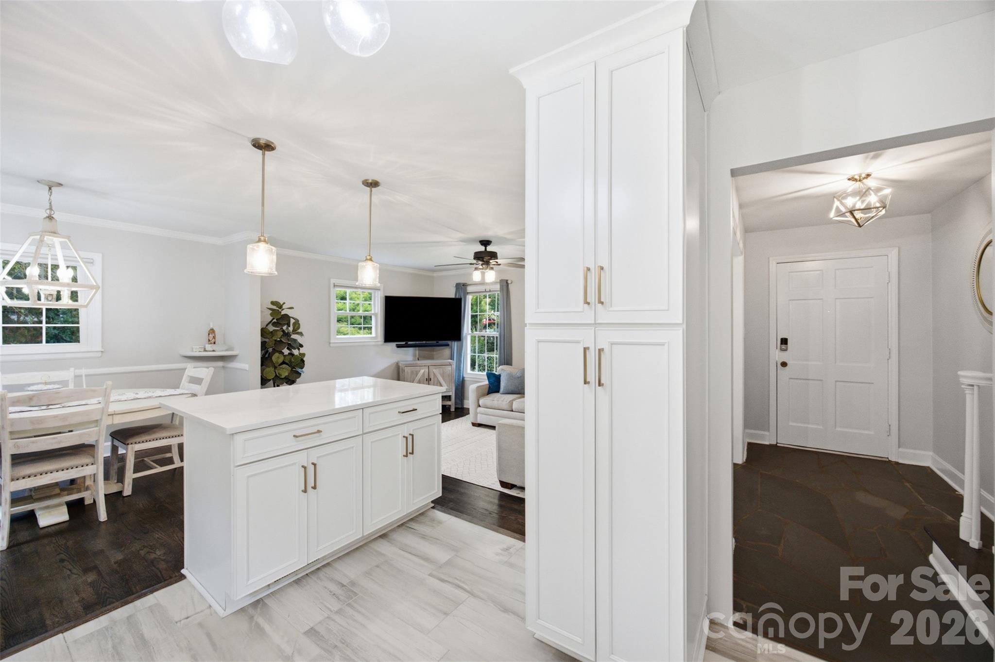 1724 Delchester Drive — Charlotte