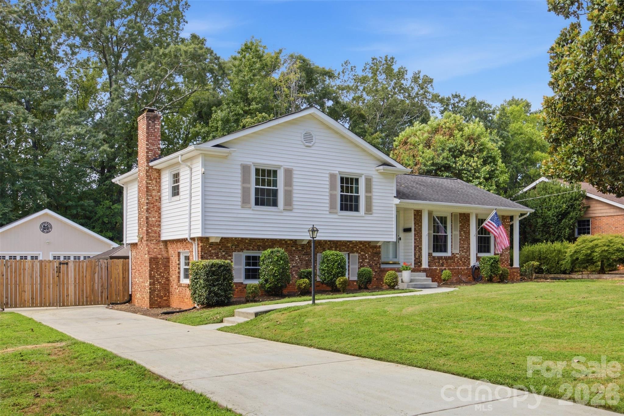 1724 Delchester Drive — Charlotte