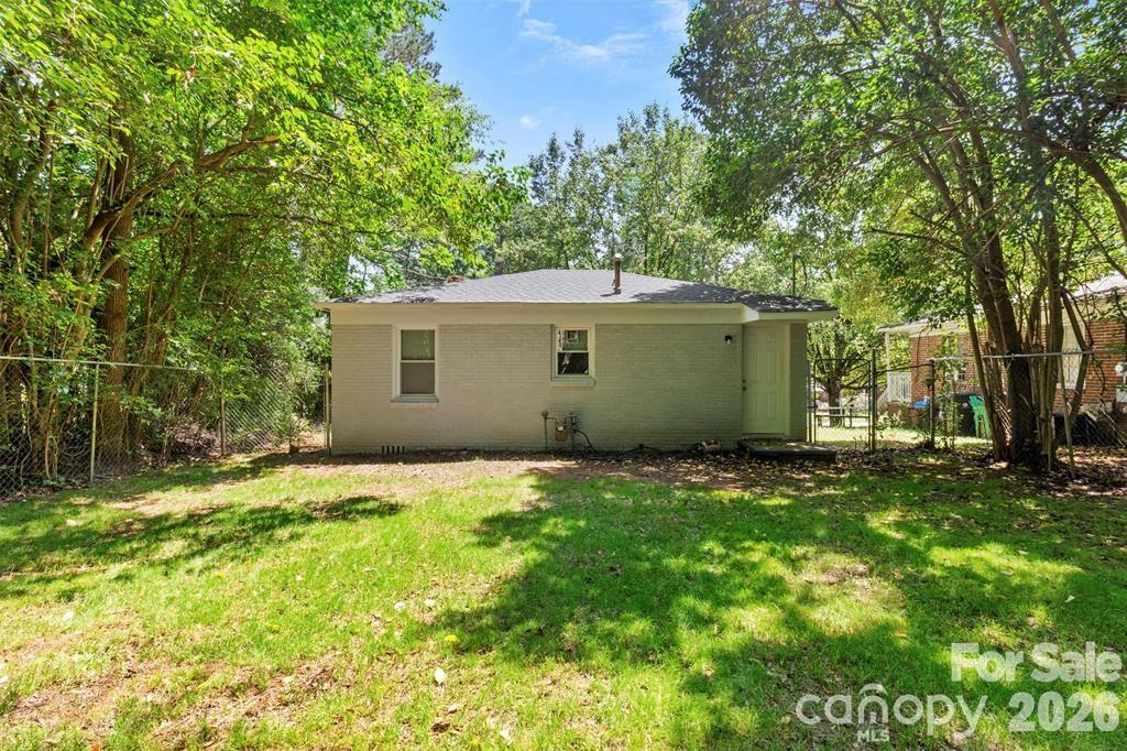 2516 Remington Street — Charlotte