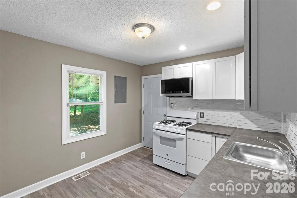 2516 Remington Street — Charlotte