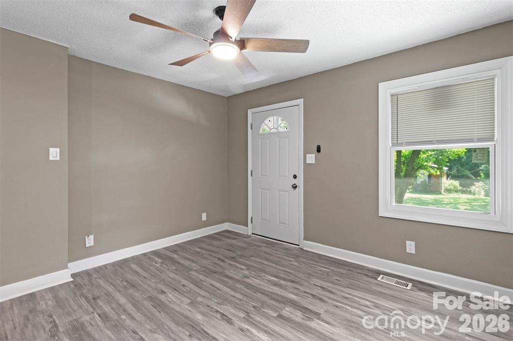 2516 Remington Street — Charlotte