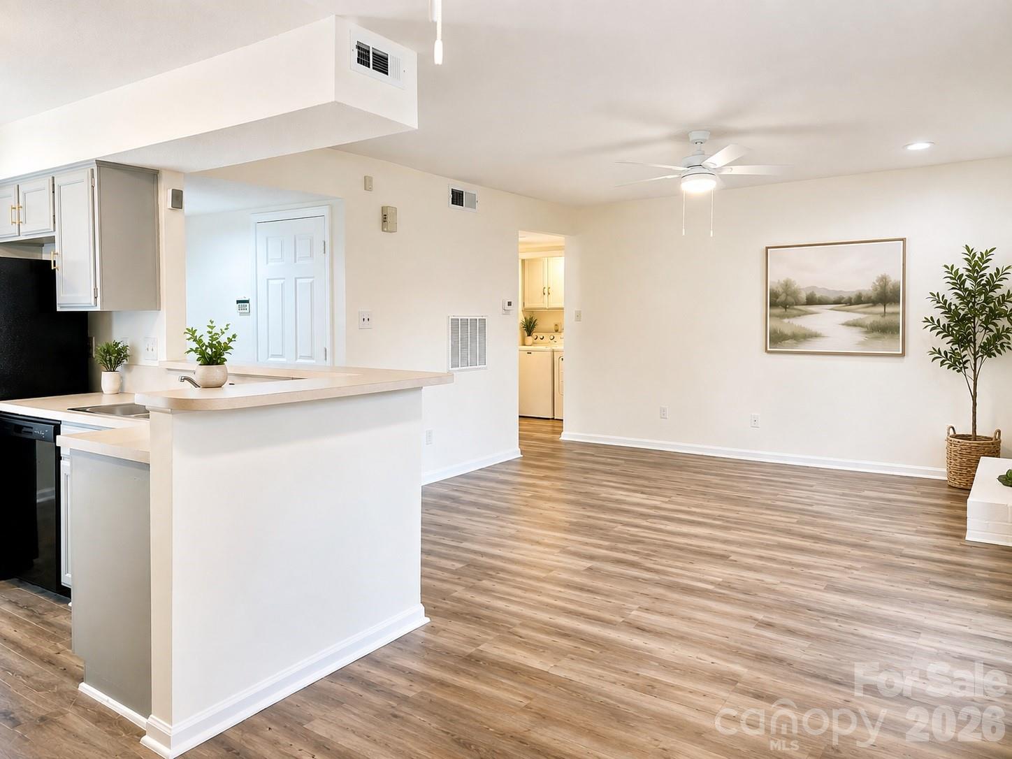 7220 Winery Lane — Charlotte