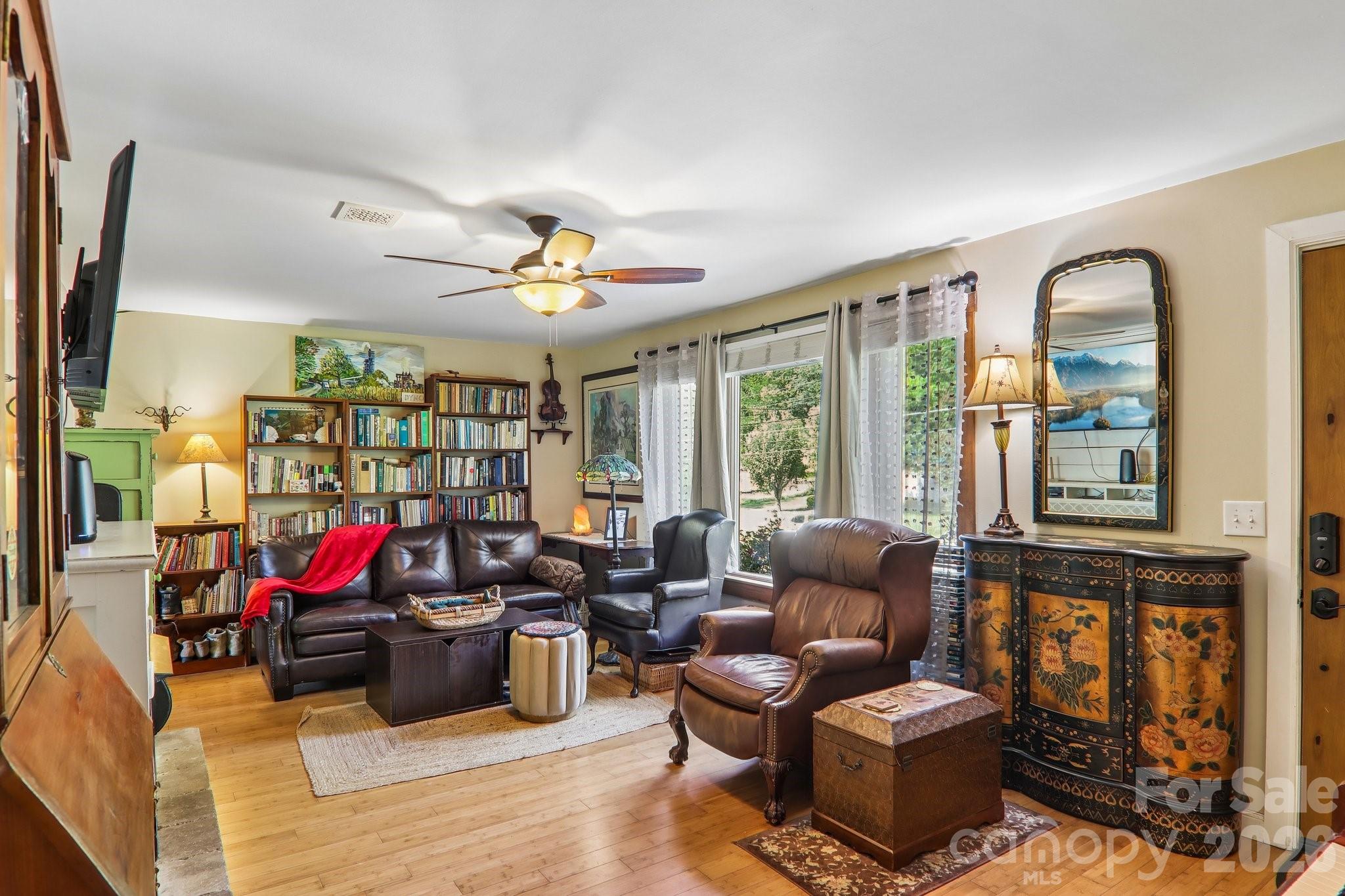 550 Lickstone Road — Waynesville