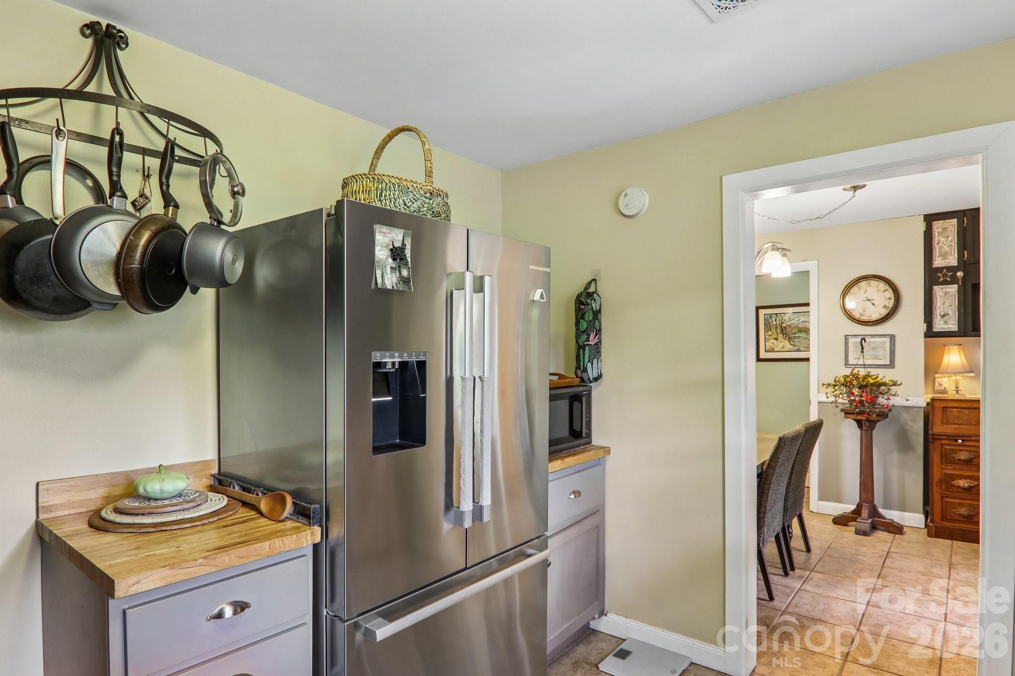550 Lickstone Road — Waynesville