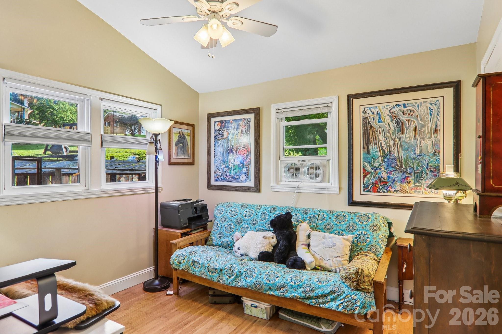 550 Lickstone Road — Waynesville