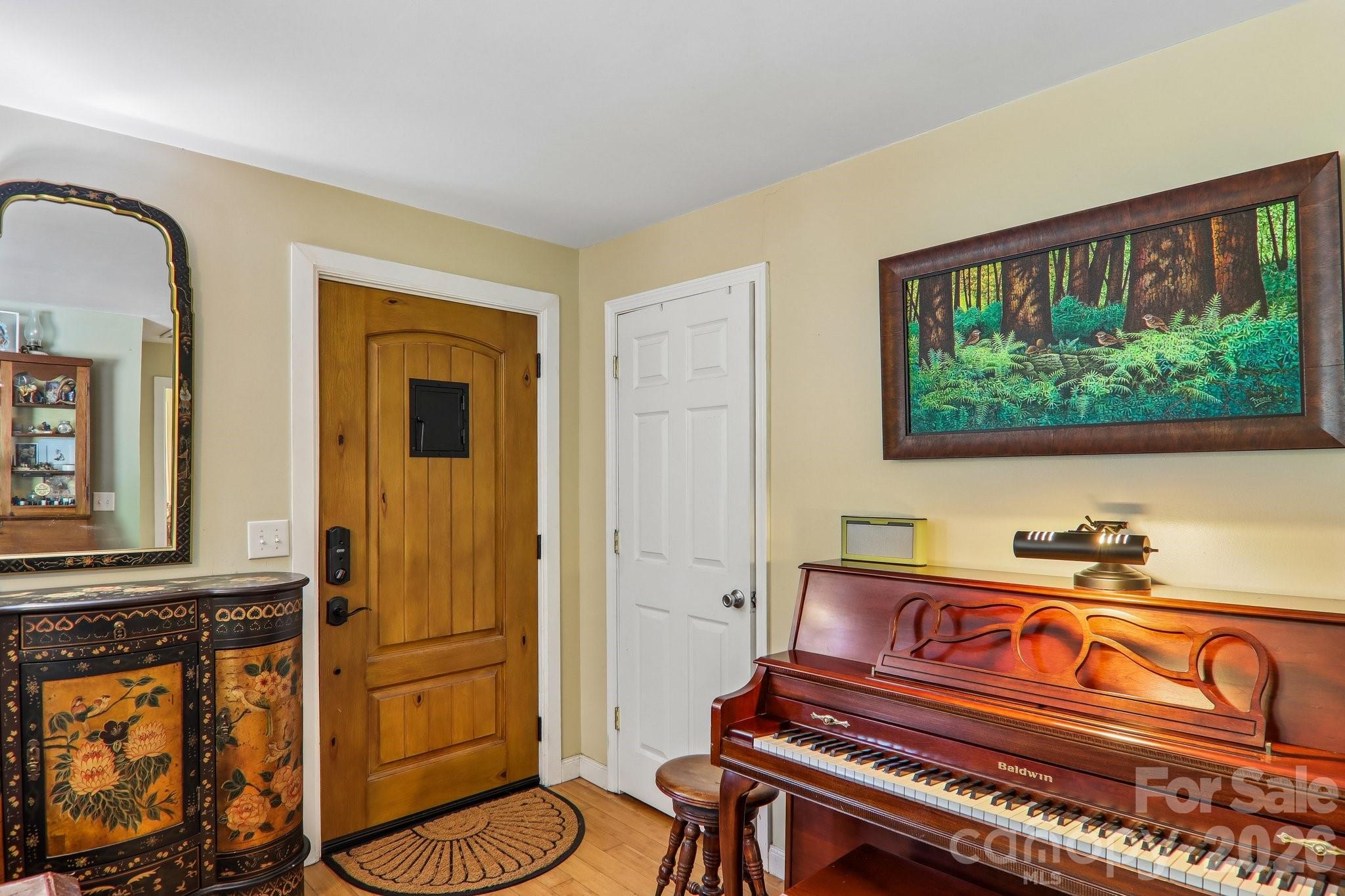 550 Lickstone Road — Waynesville