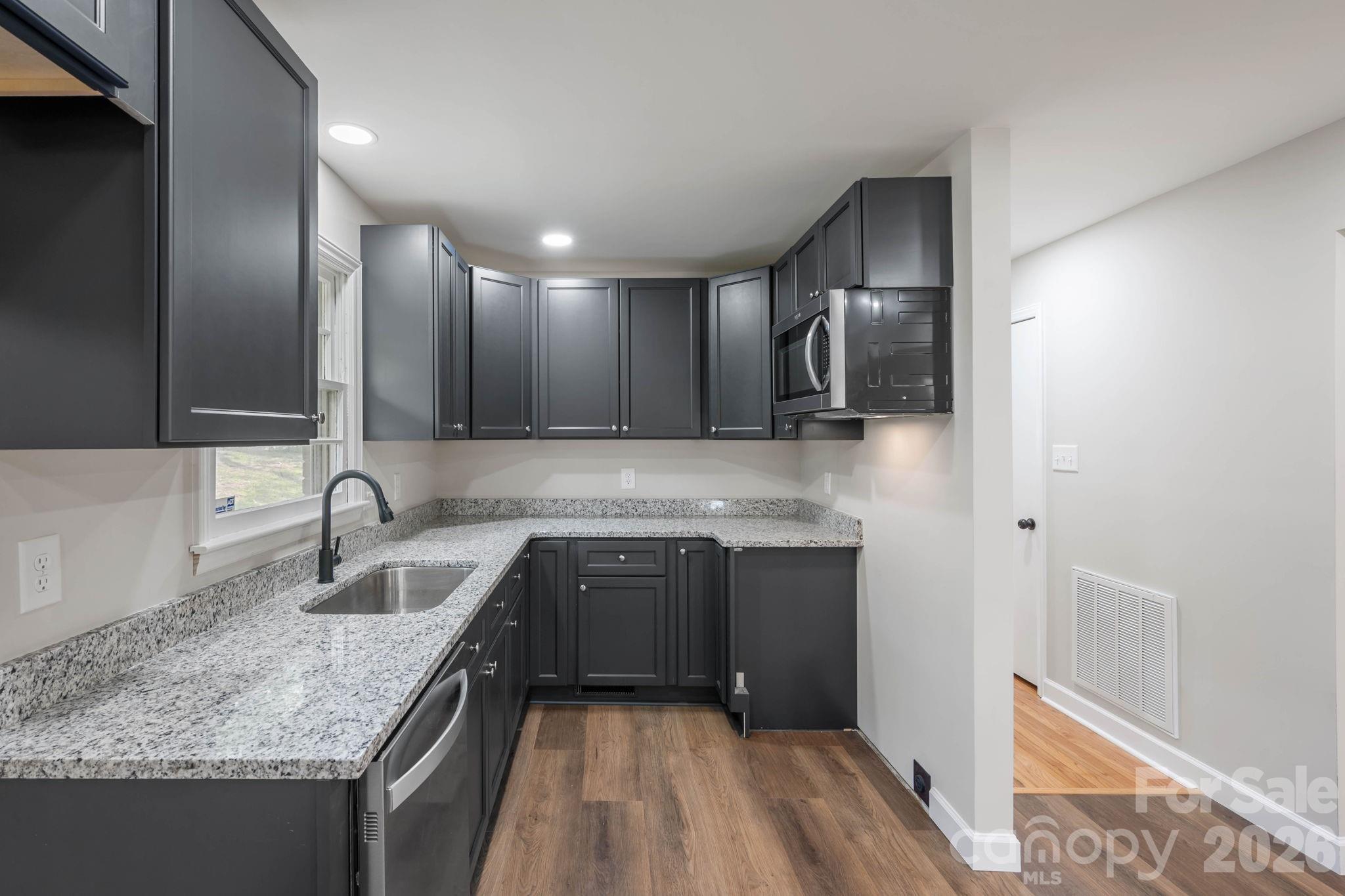 901 S 10th Street — Bessemer City