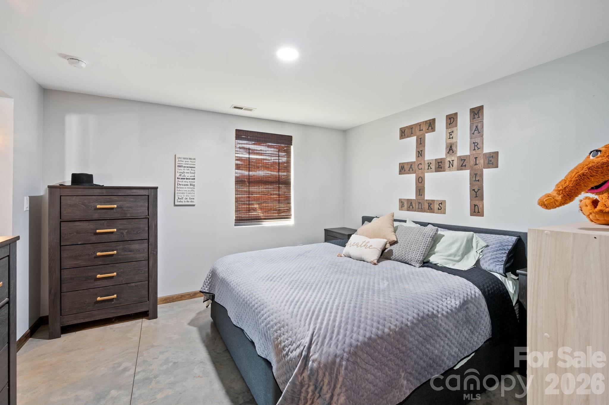 7562 Long Island Road — Catawba