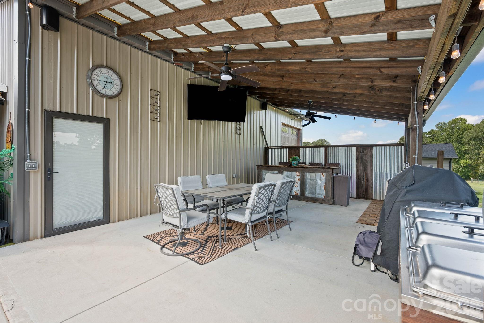 7562 Long Island Road — Catawba