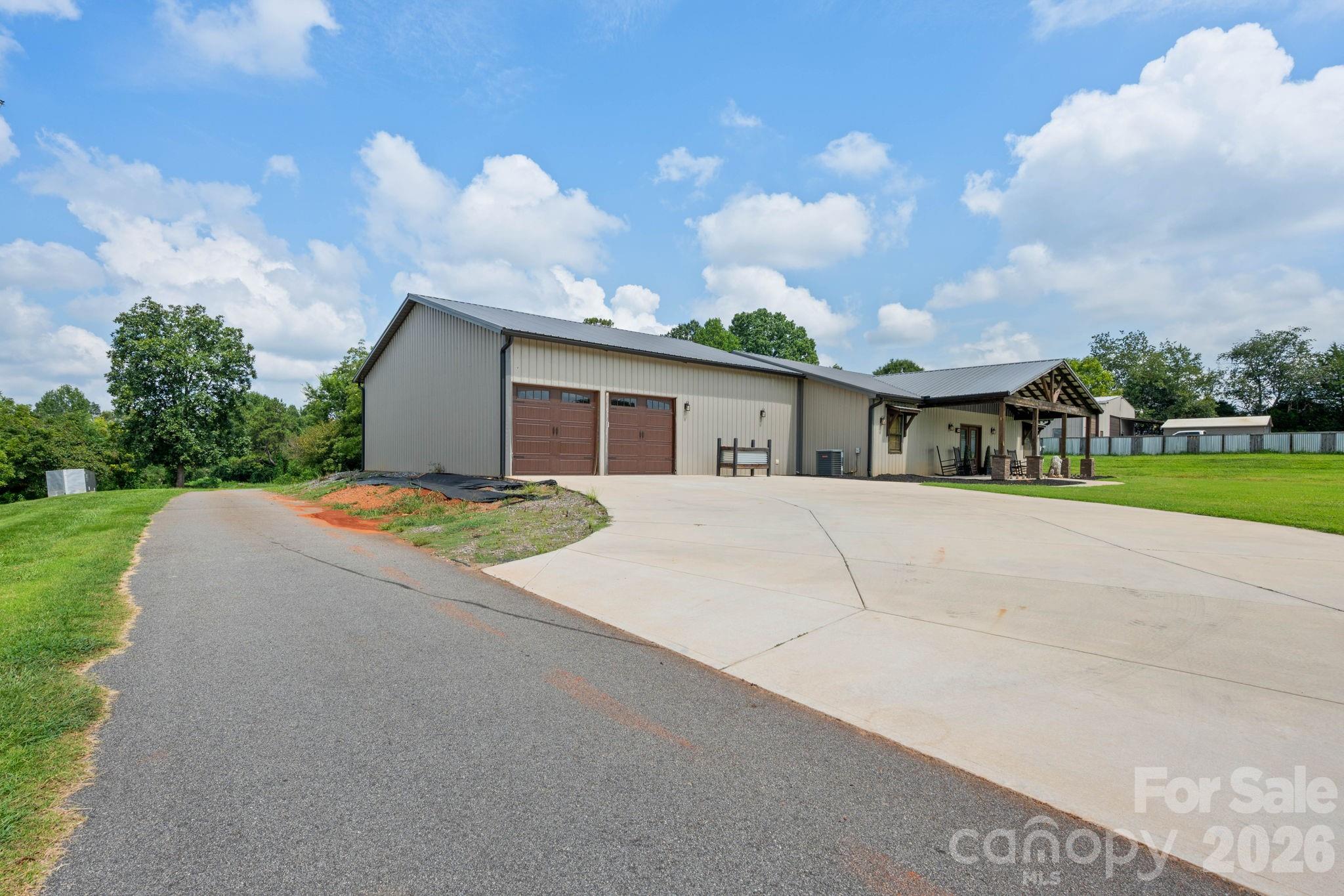 7562 Long Island Road — Catawba