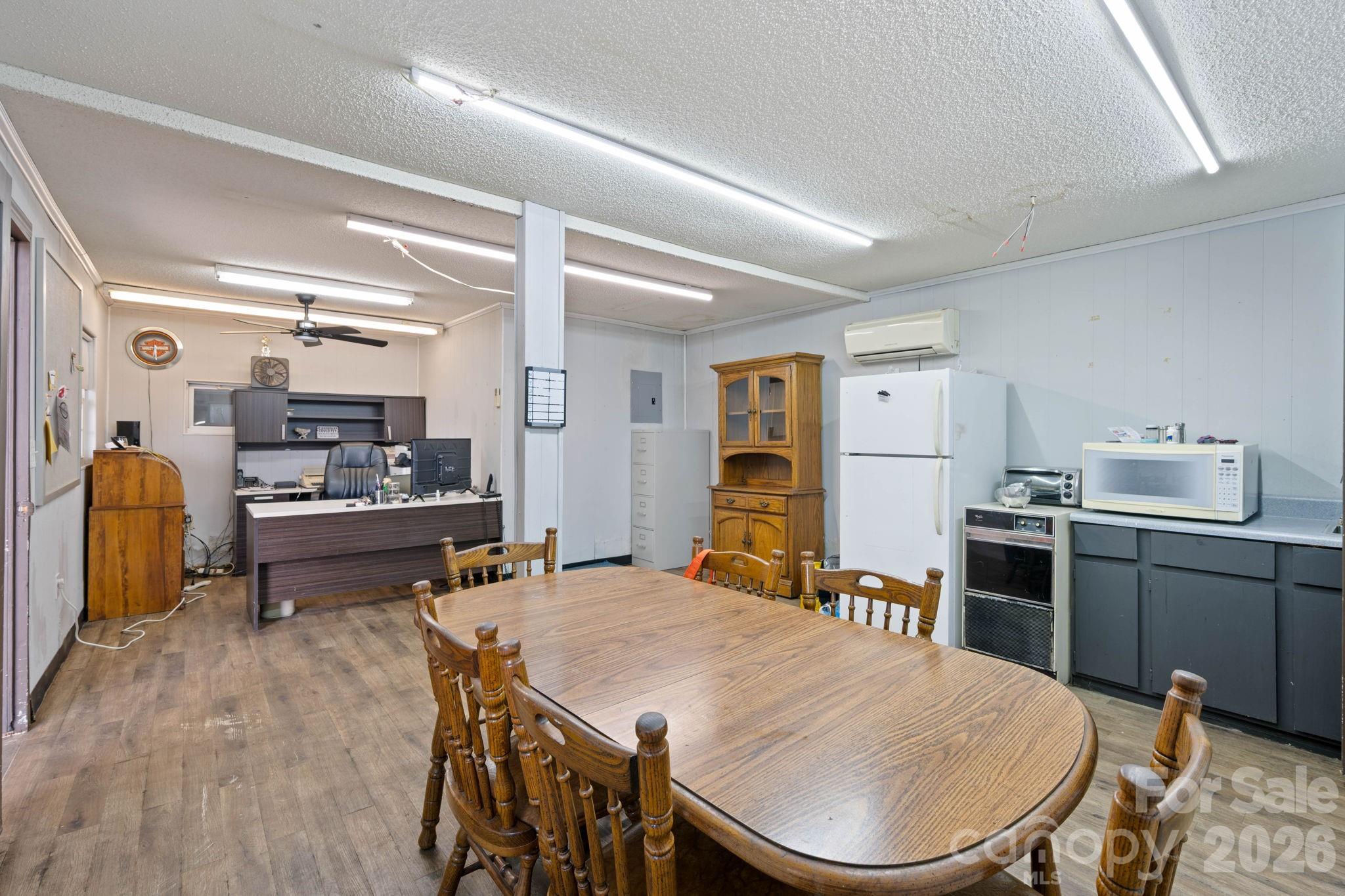 7562 Long Island Road — Catawba