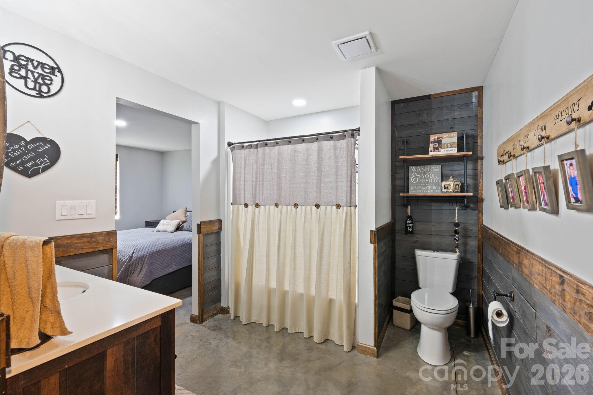 7562 Long Island Road — Catawba