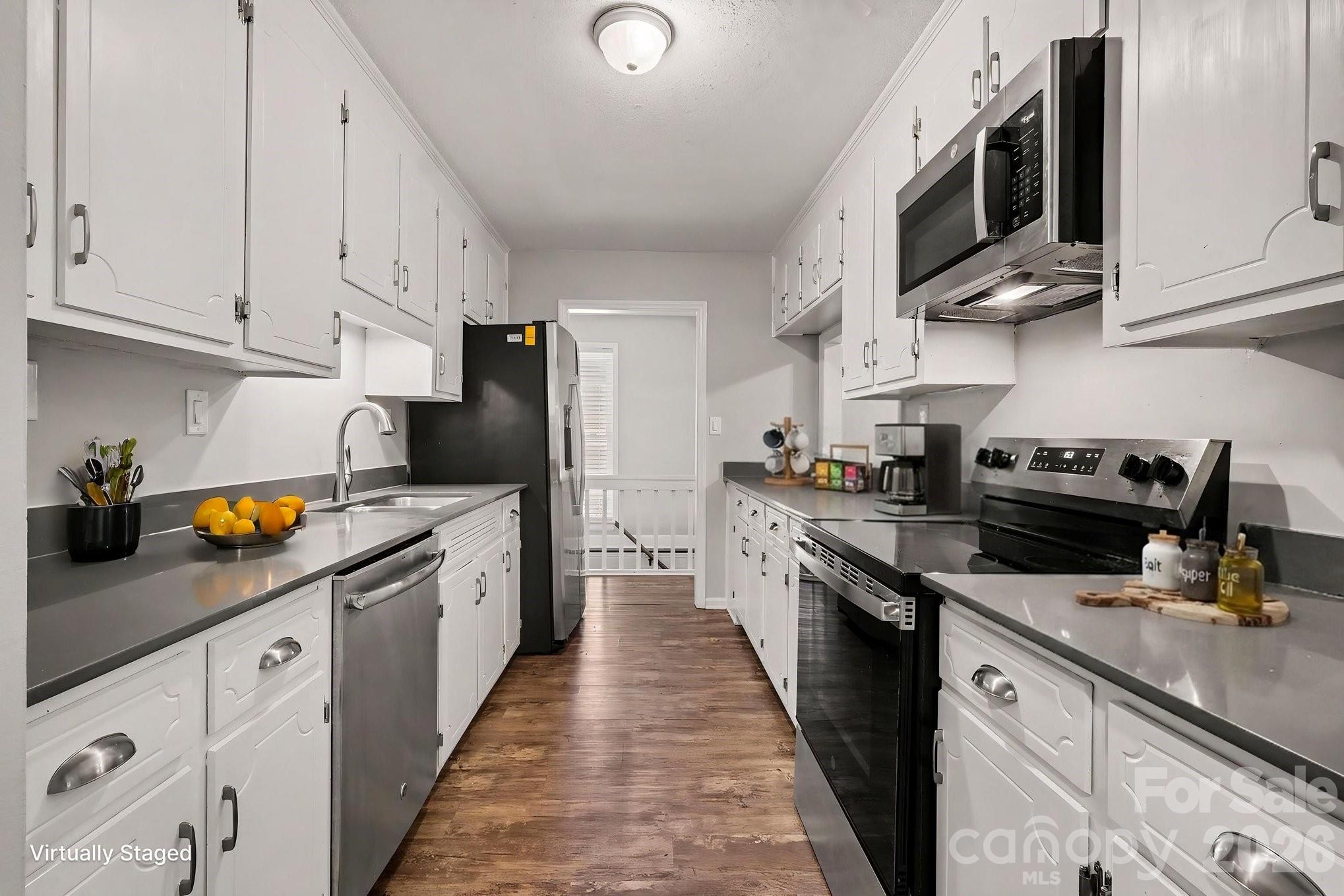 8163 Walnut Creek Lane — Charlotte
