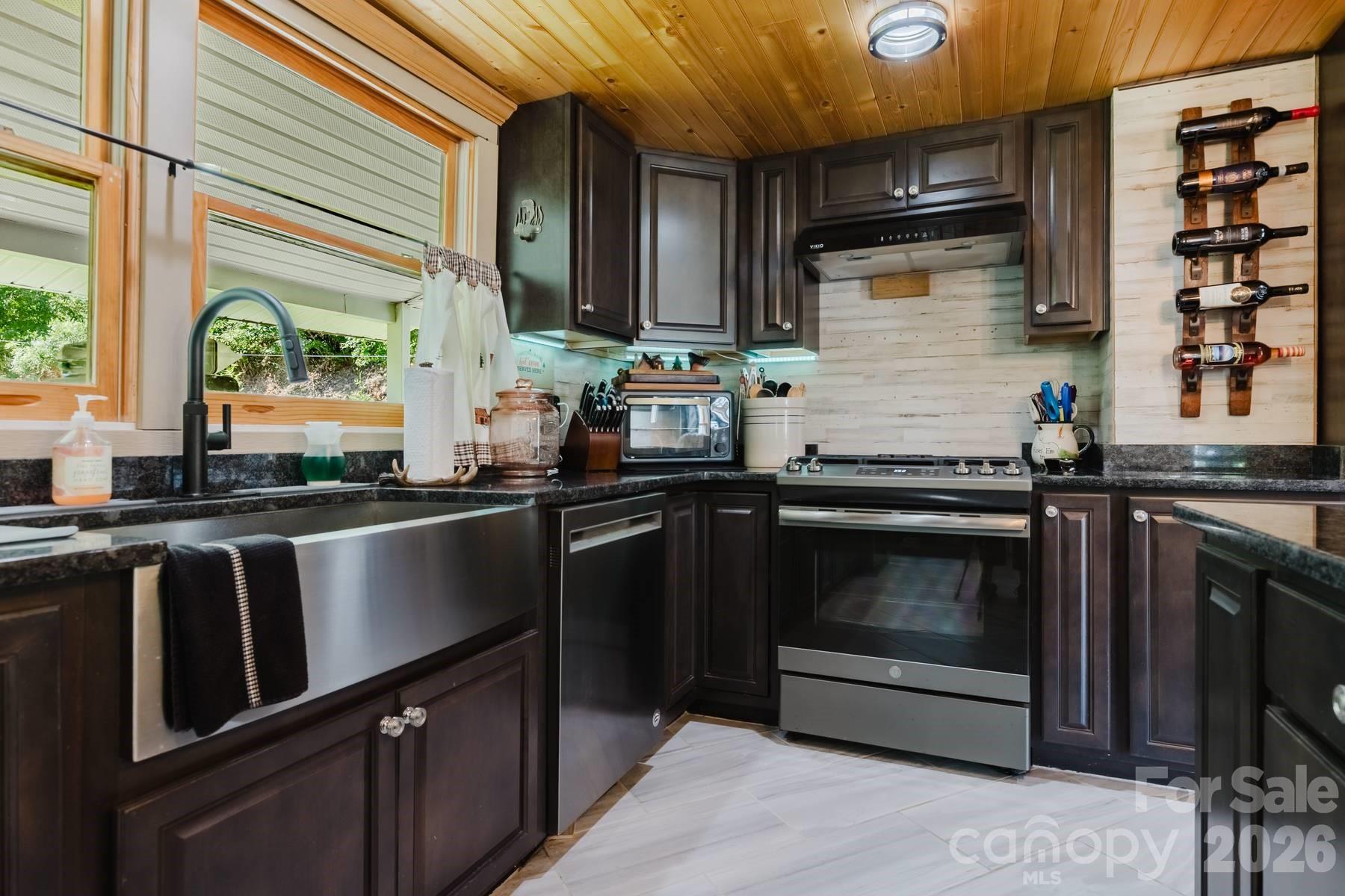 1380 Highway 19a Highway — Whittier