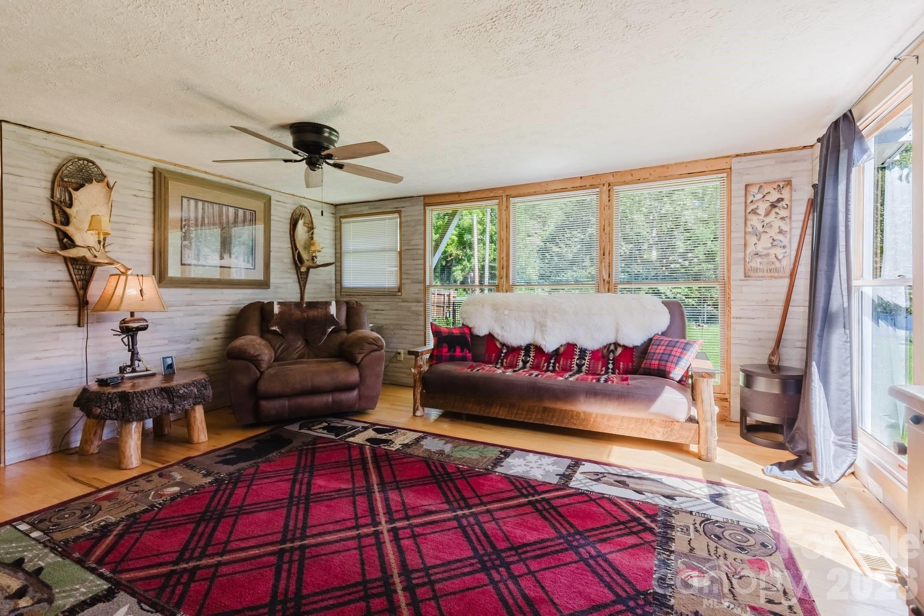 1380 Highway 19a Highway — Whittier