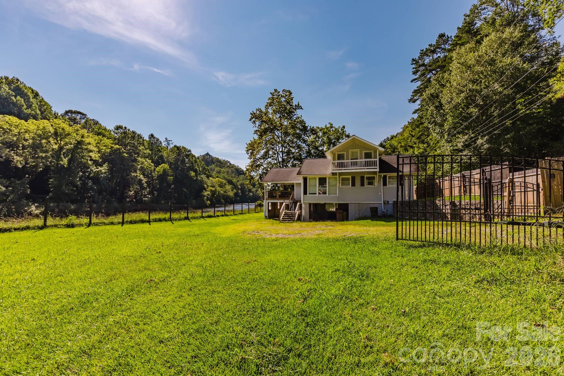 1380 Highway 19a Highway — Whittier