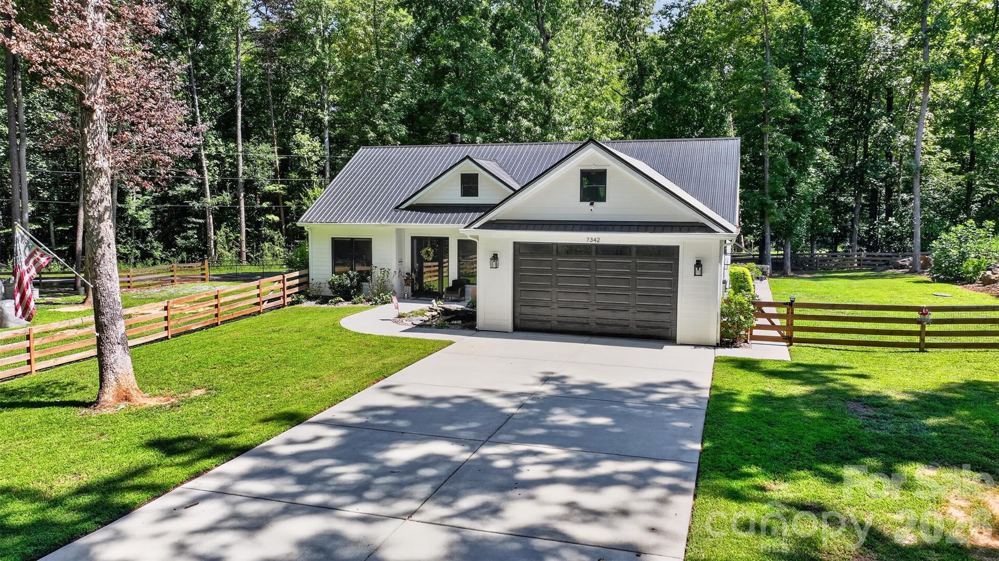 7342 Milan Drive — Huntersville