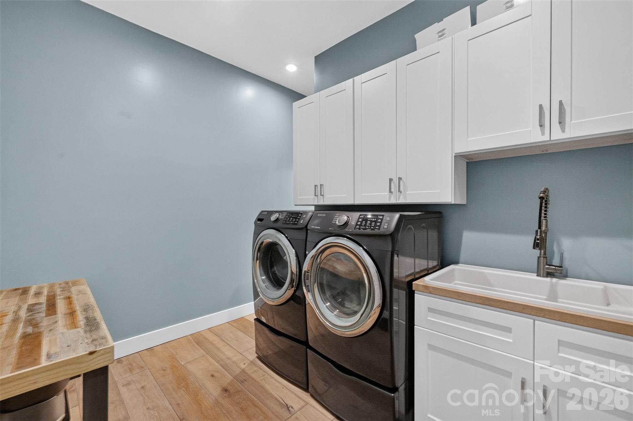7342 Milan Drive — Huntersville
