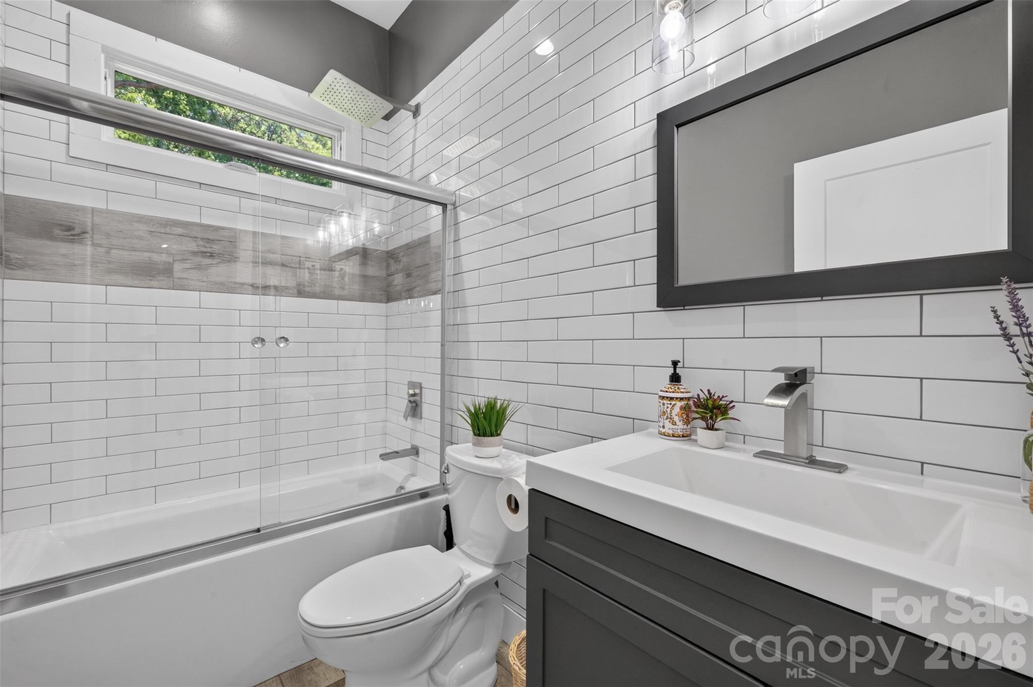7342 Milan Drive — Huntersville