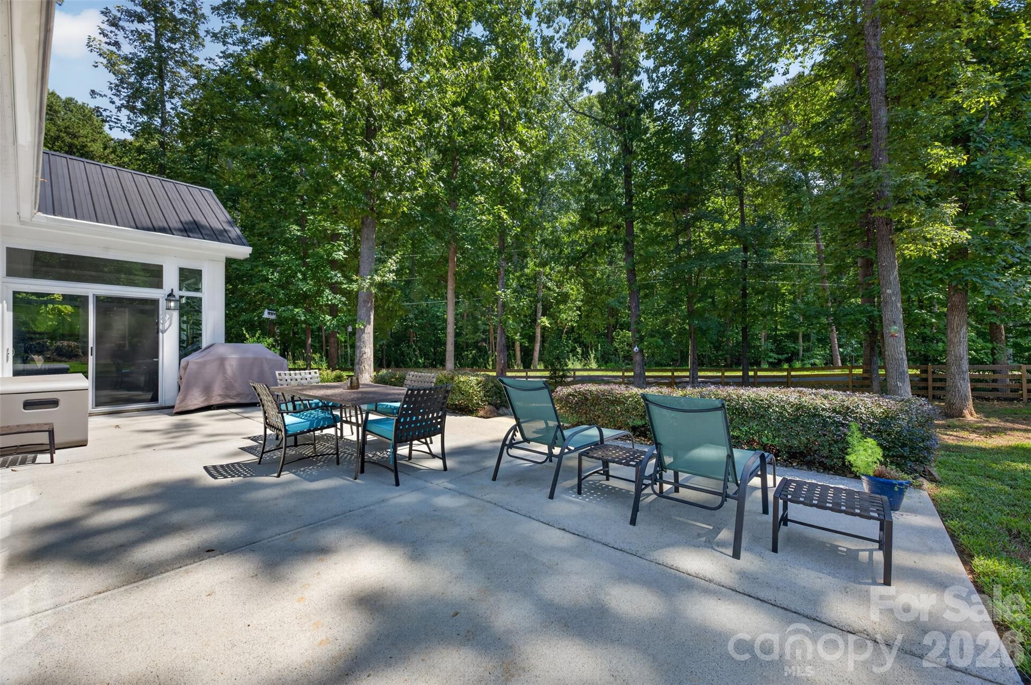 7342 Milan Drive — Huntersville
