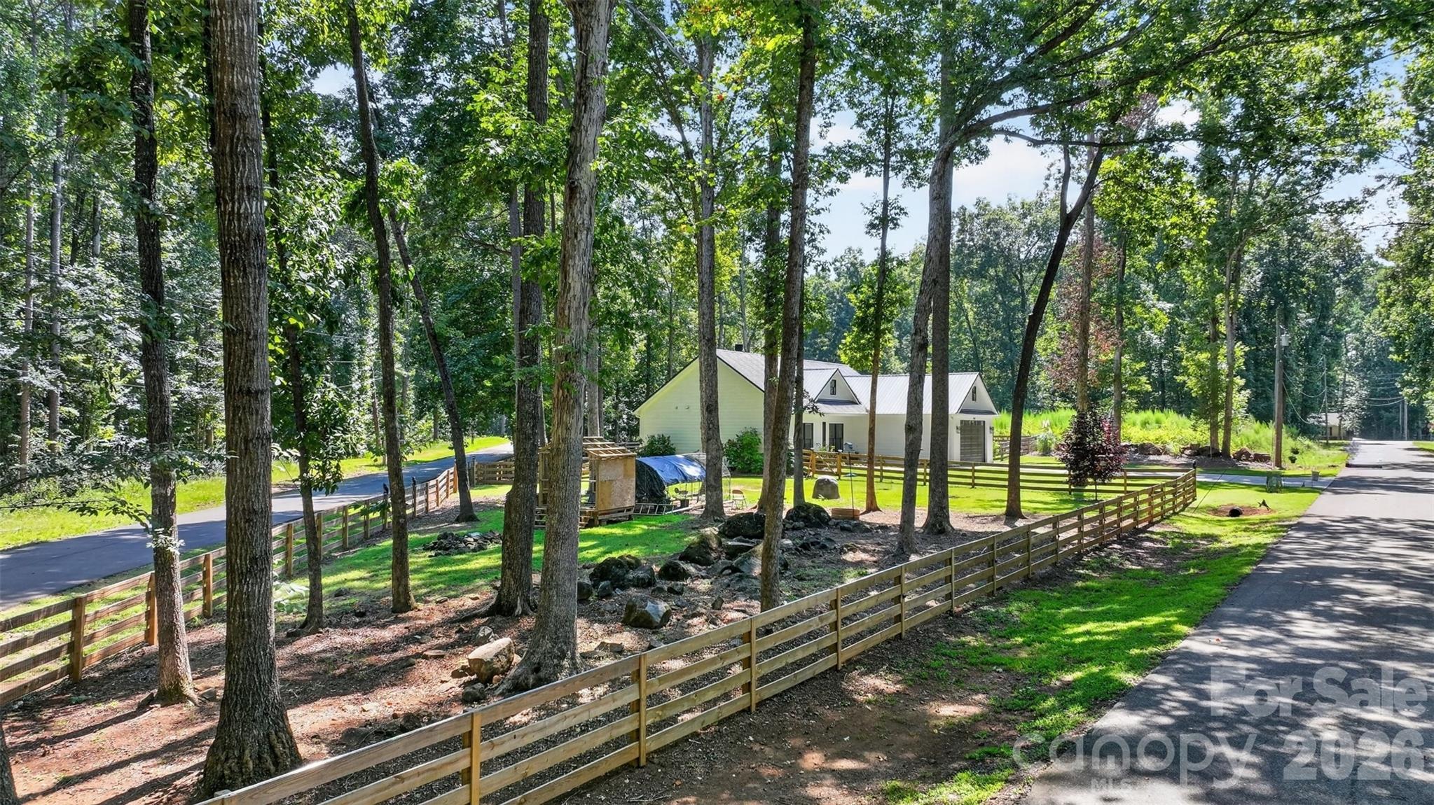 7342 Milan Drive — Huntersville