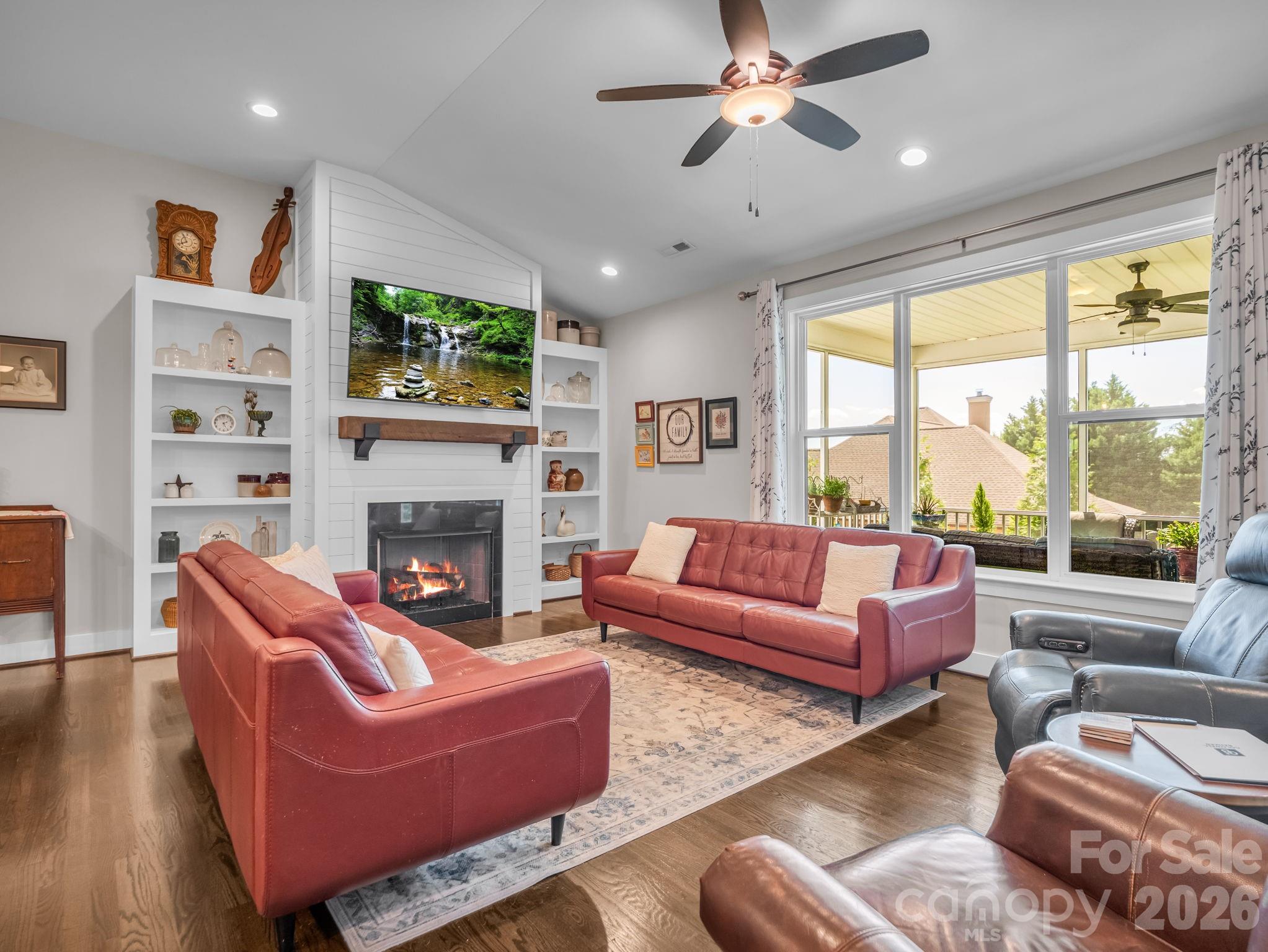 718 Tinsberry Lane — Inman