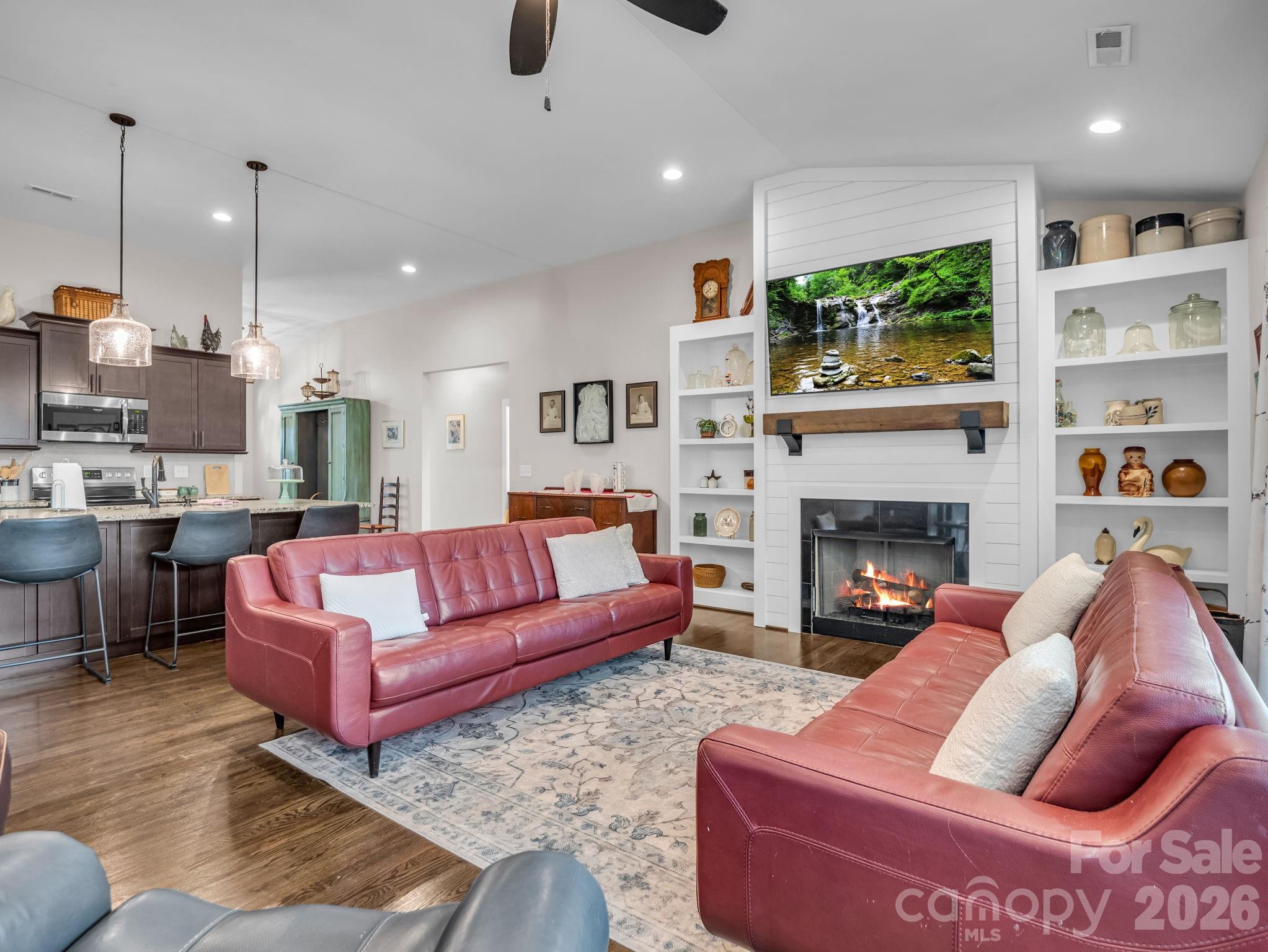718 Tinsberry Lane — Inman