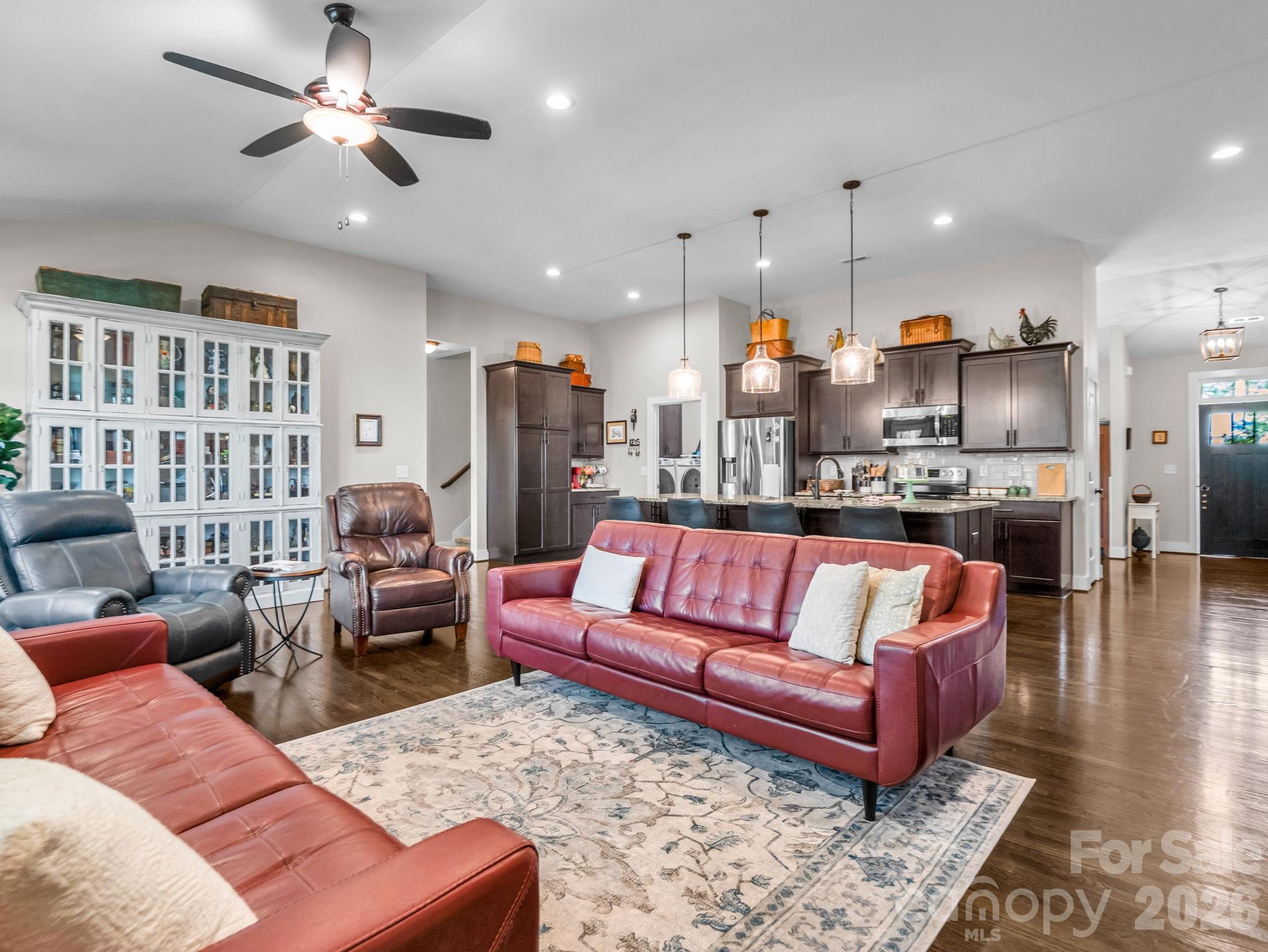 718 Tinsberry Lane — Inman