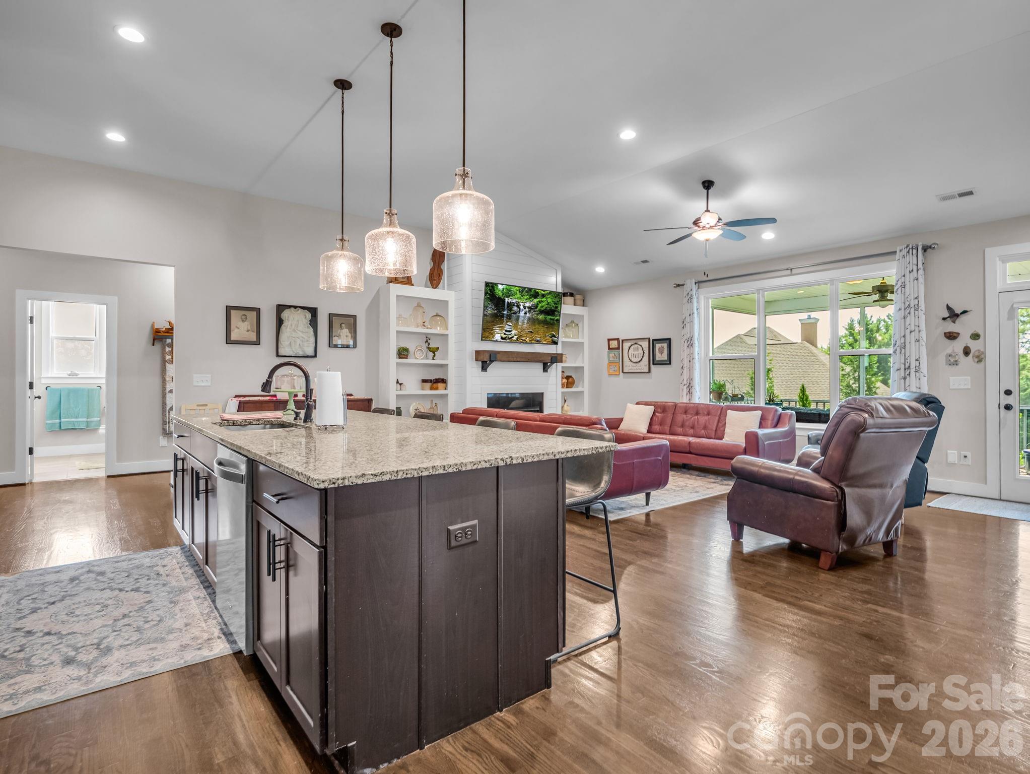 718 Tinsberry Lane — Inman
