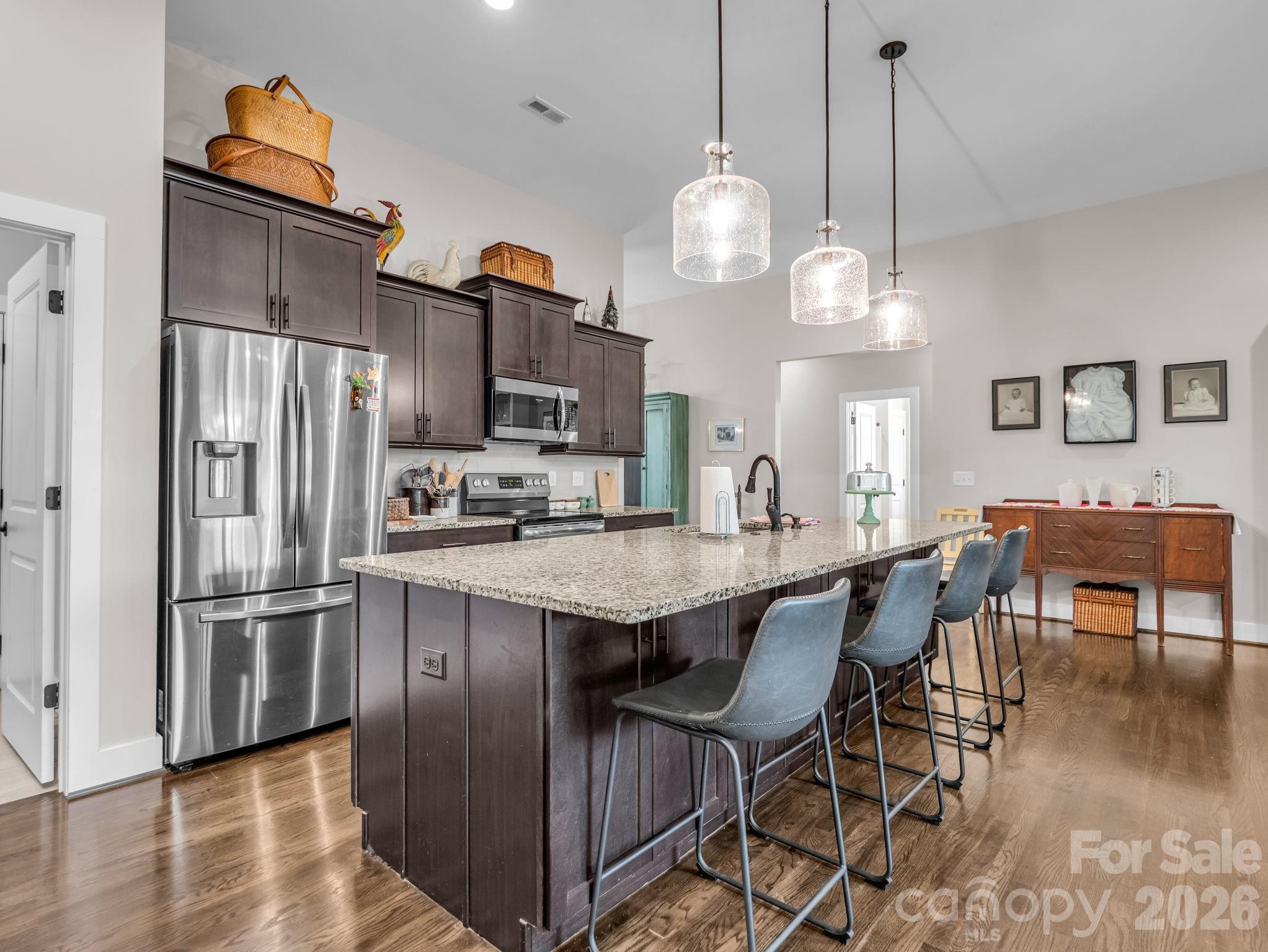 718 Tinsberry Lane — Inman