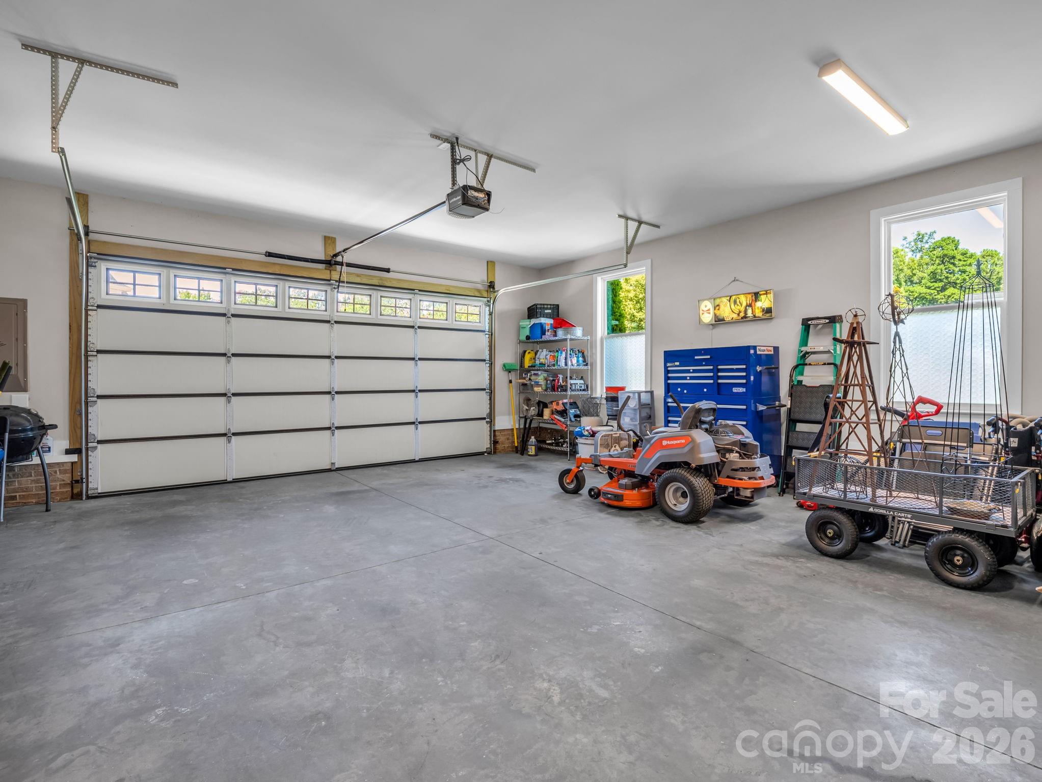 718 Tinsberry Lane — Inman