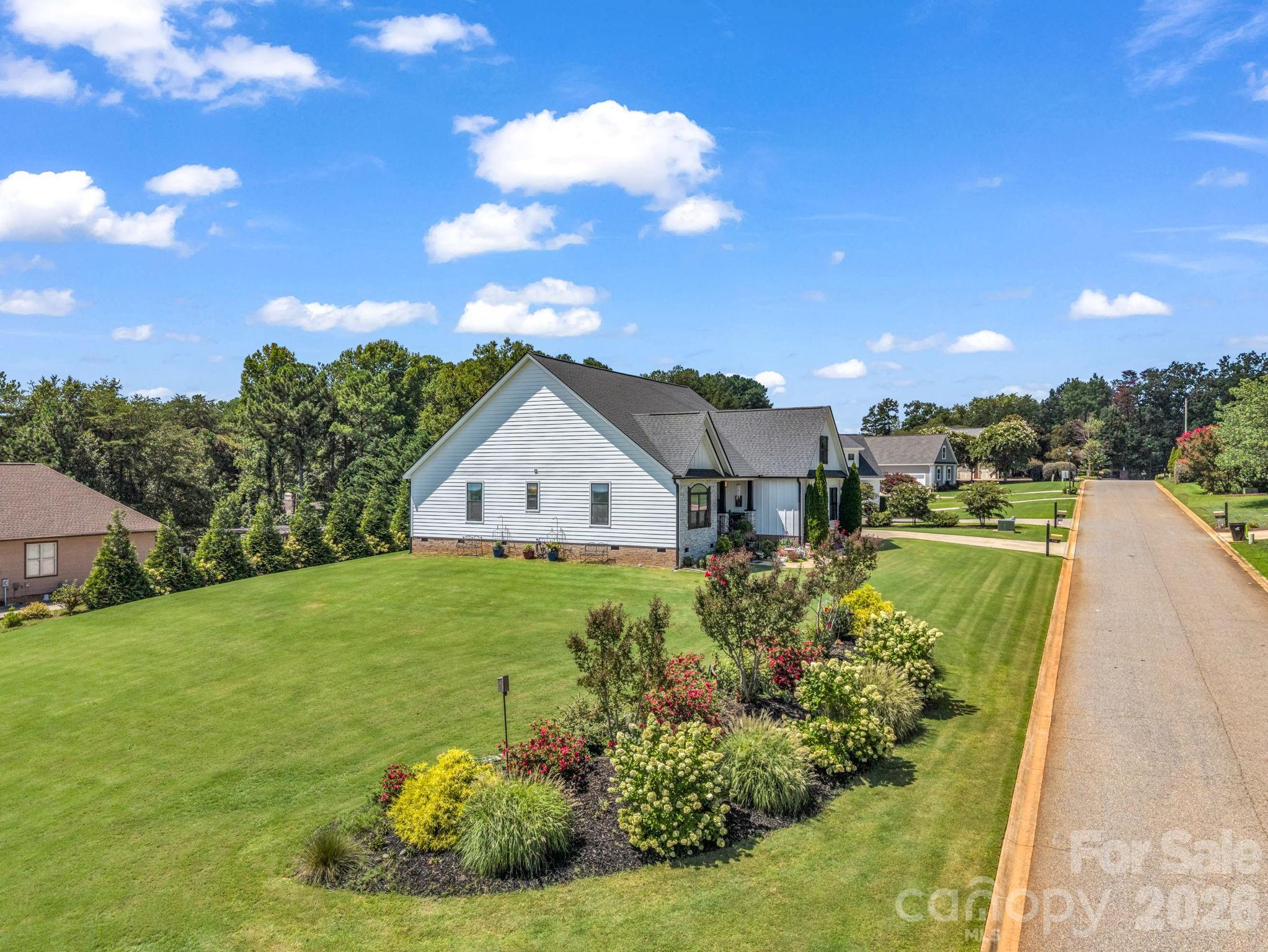 718 Tinsberry Lane — Inman