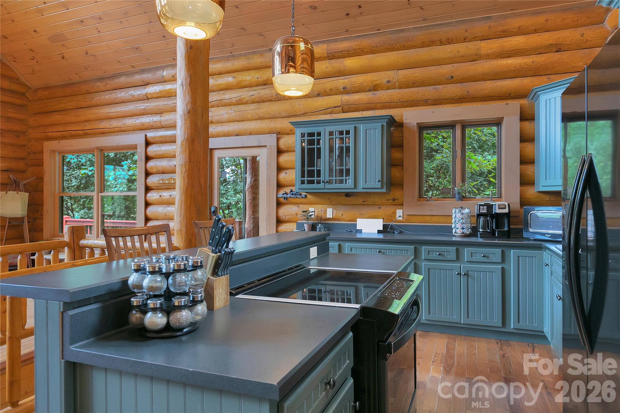 135 Ridge Top Drive — Topton