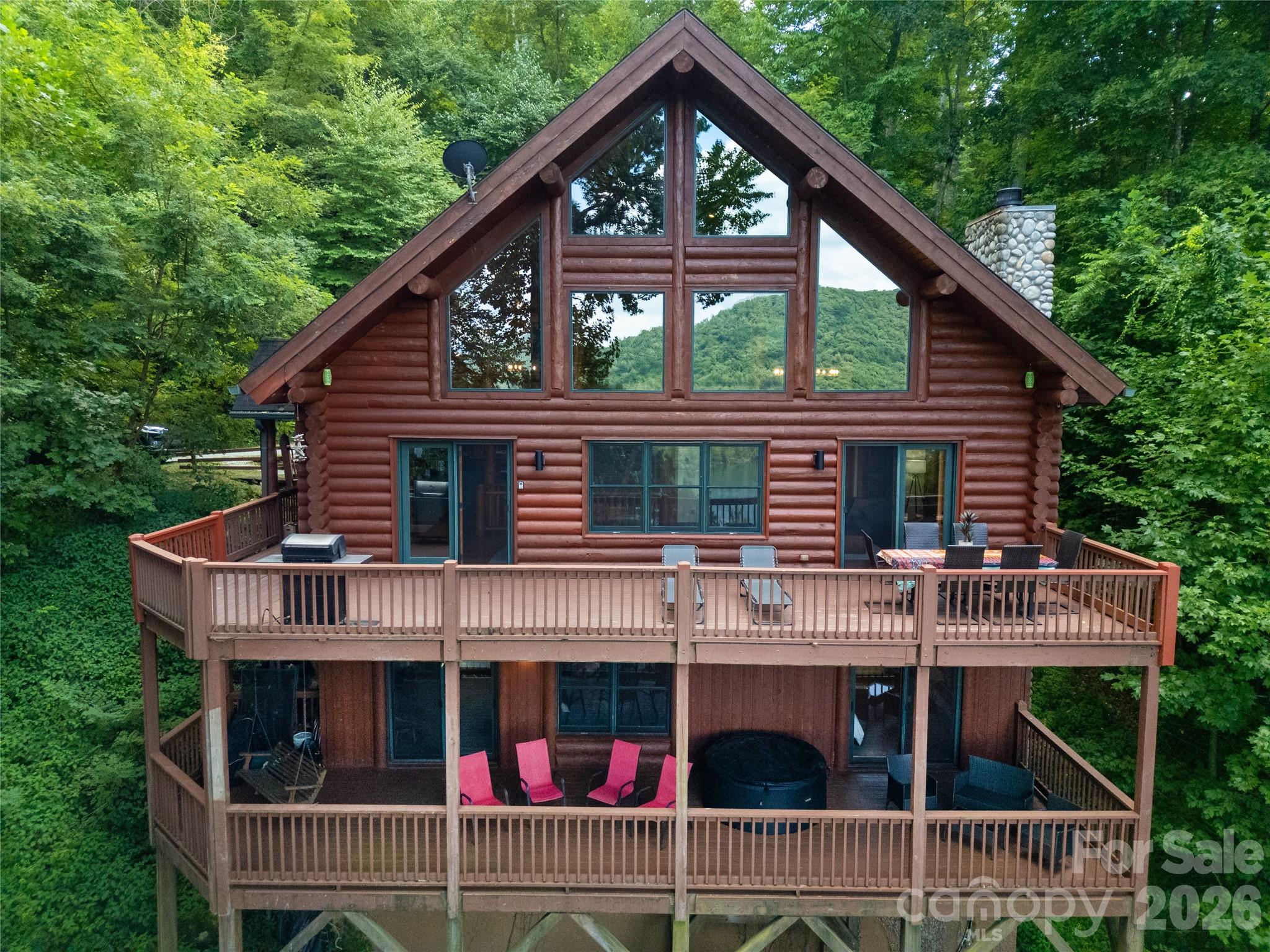 135 Ridge Top Drive — Topton