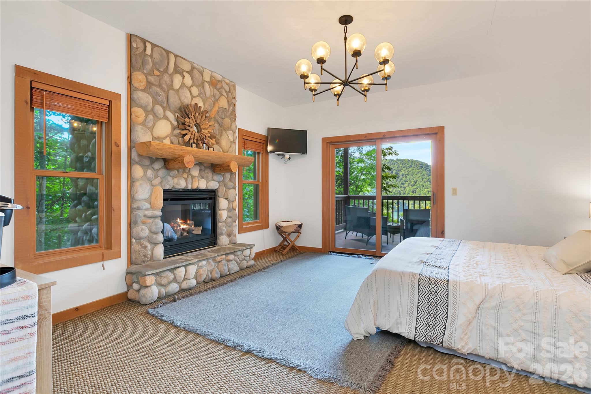 135 Ridge Top Drive — Topton