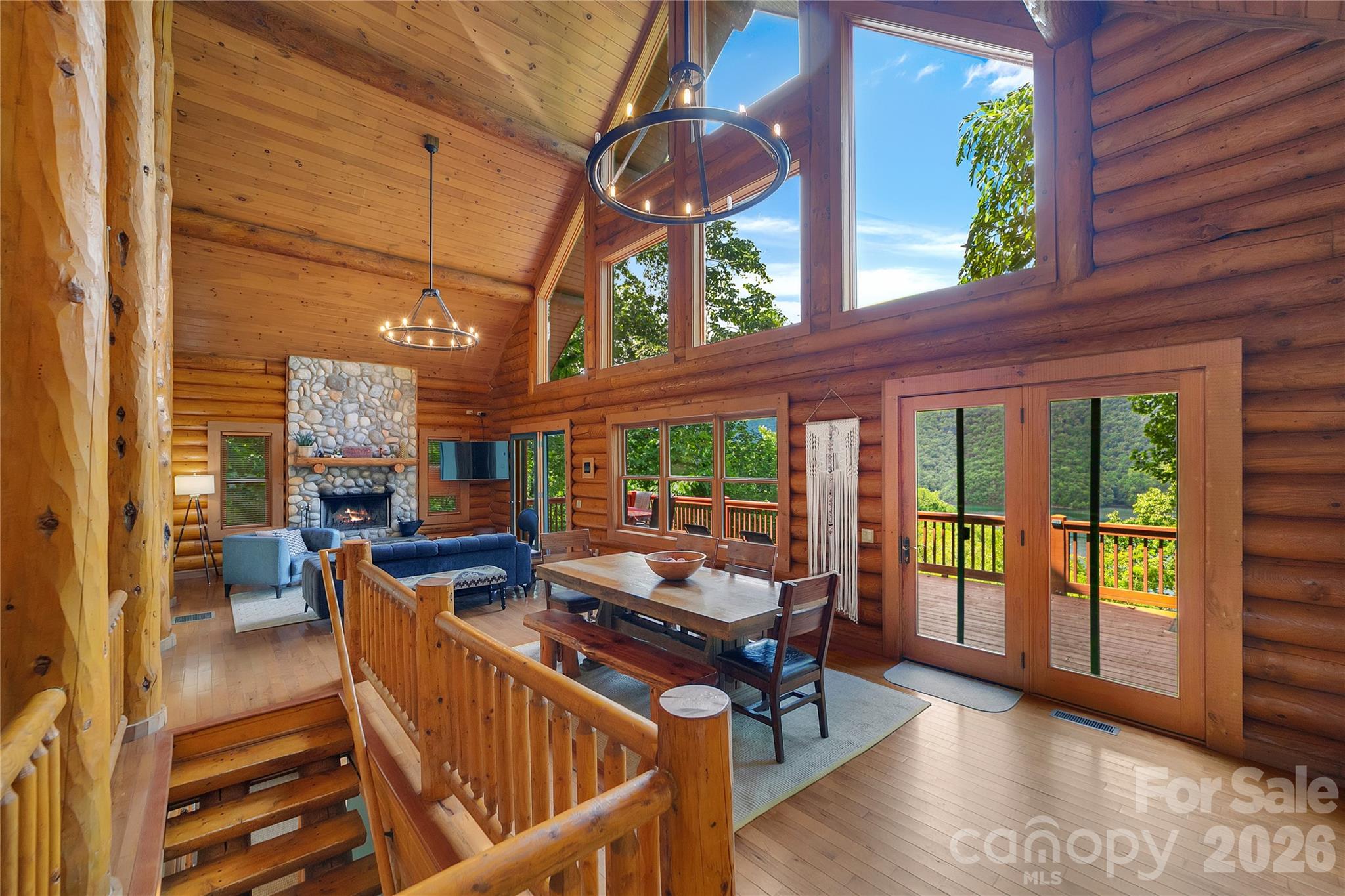 135 Ridge Top Drive — Topton