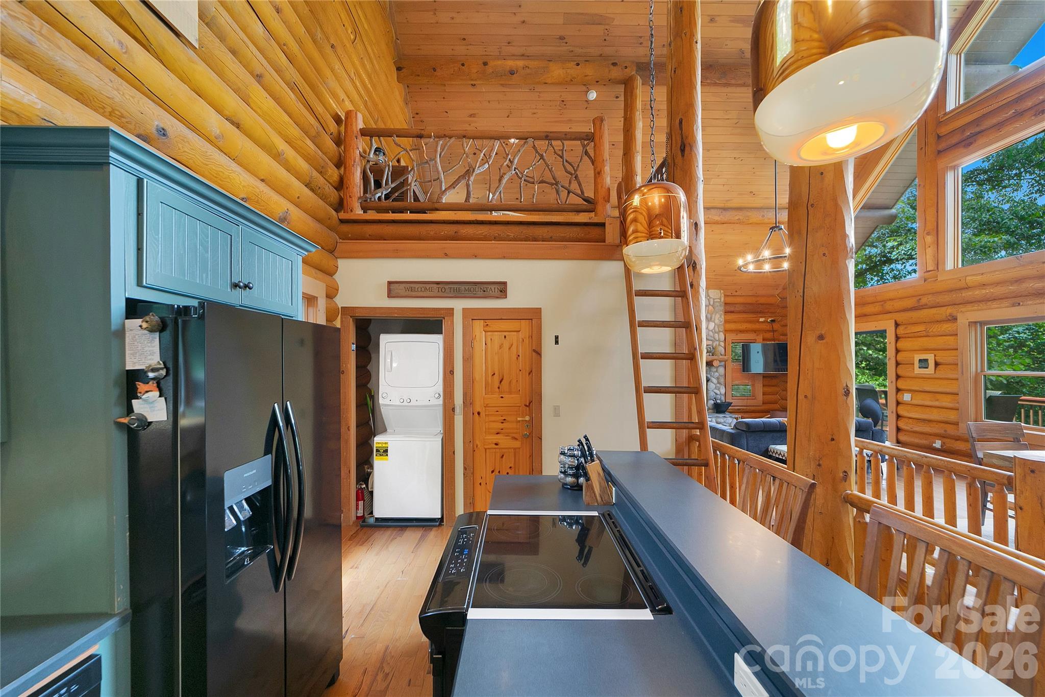 135 Ridge Top Drive — Topton