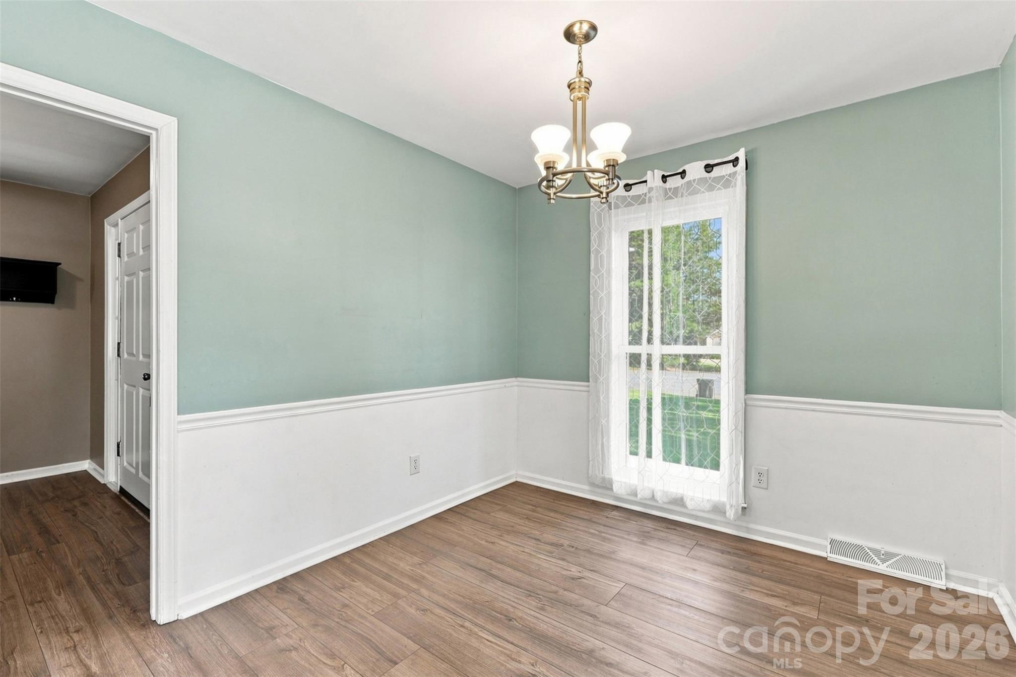 1405 Woodlark Place — Monroe