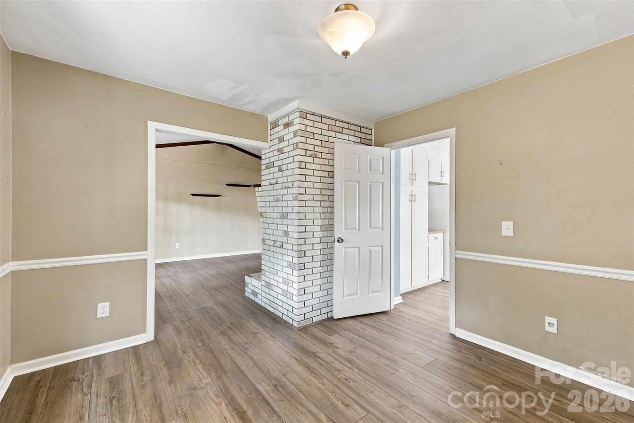 1405 Woodlark Place — Monroe