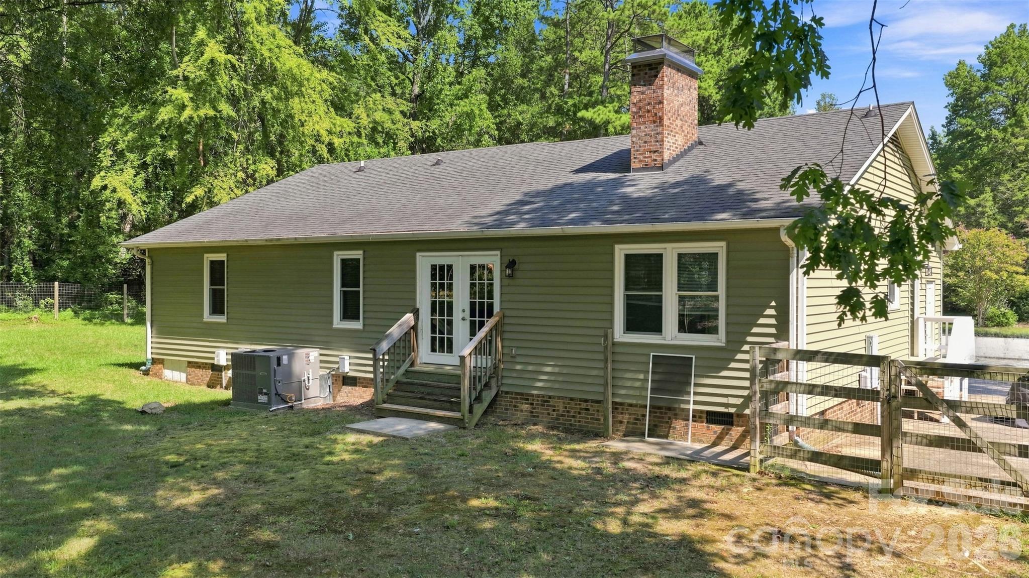 1405 Woodlark Place — Monroe