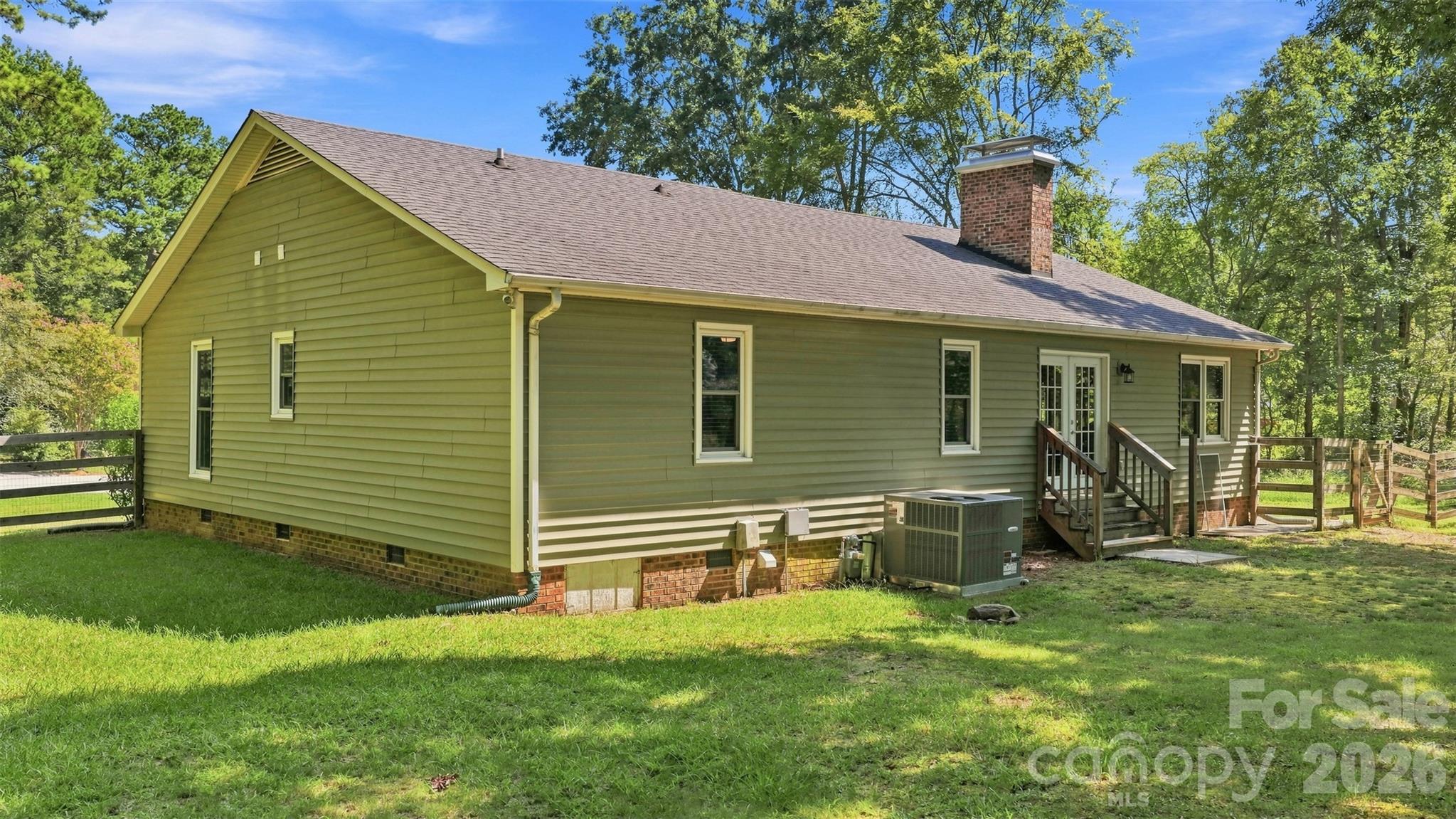1405 Woodlark Place — Monroe