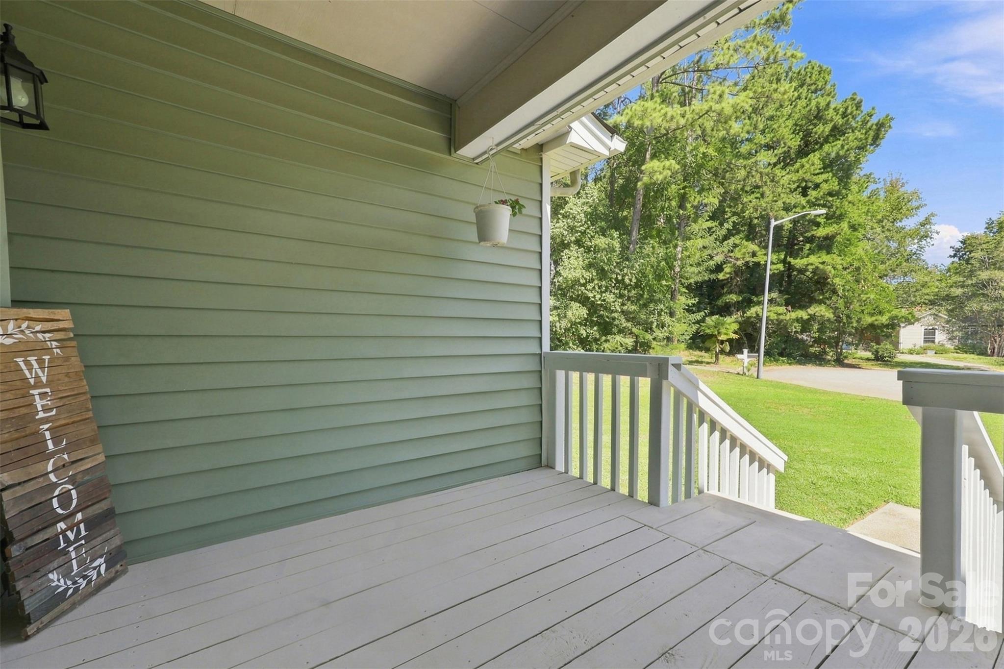 1405 Woodlark Place — Monroe