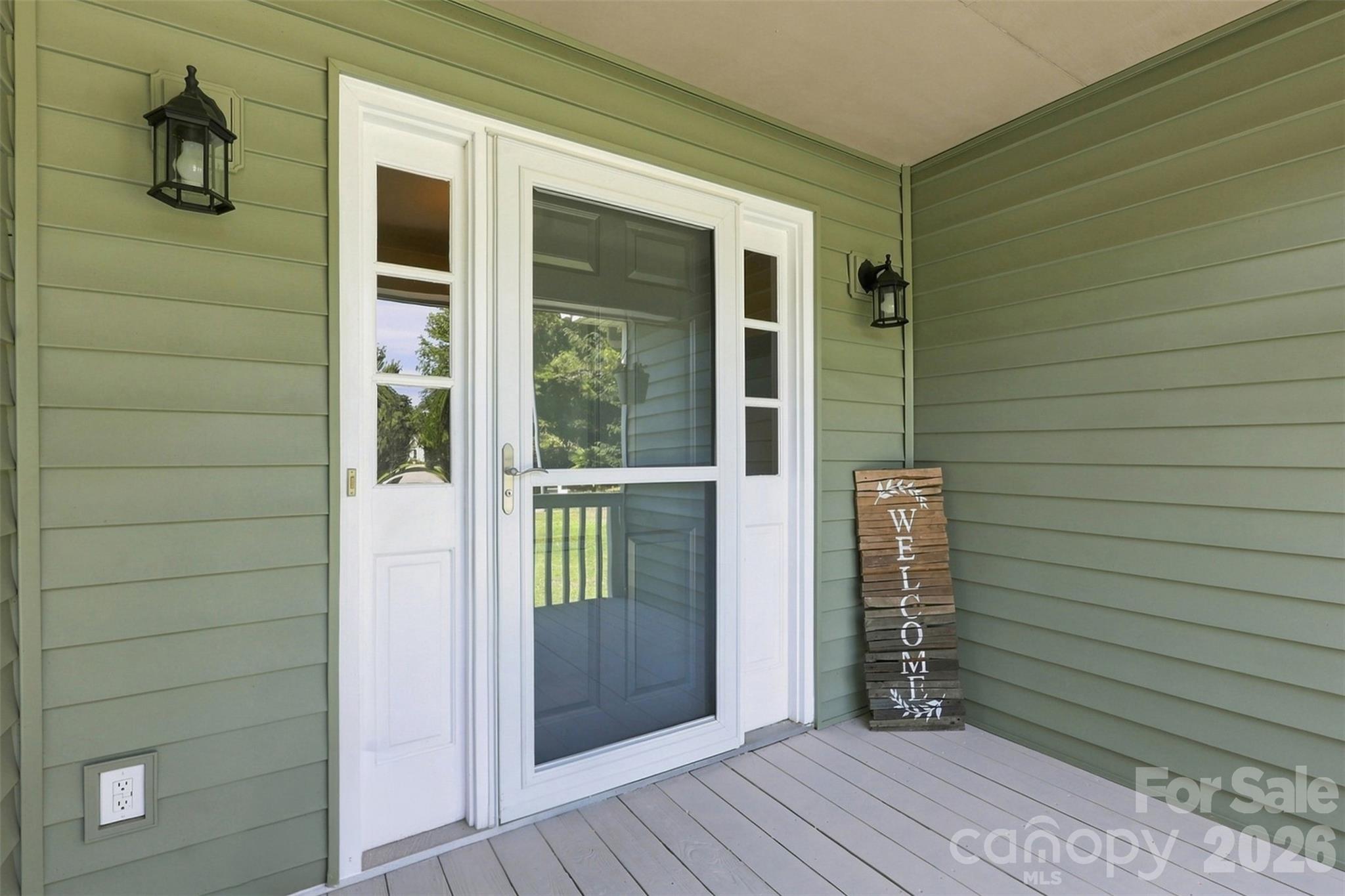 1405 Woodlark Place — Monroe