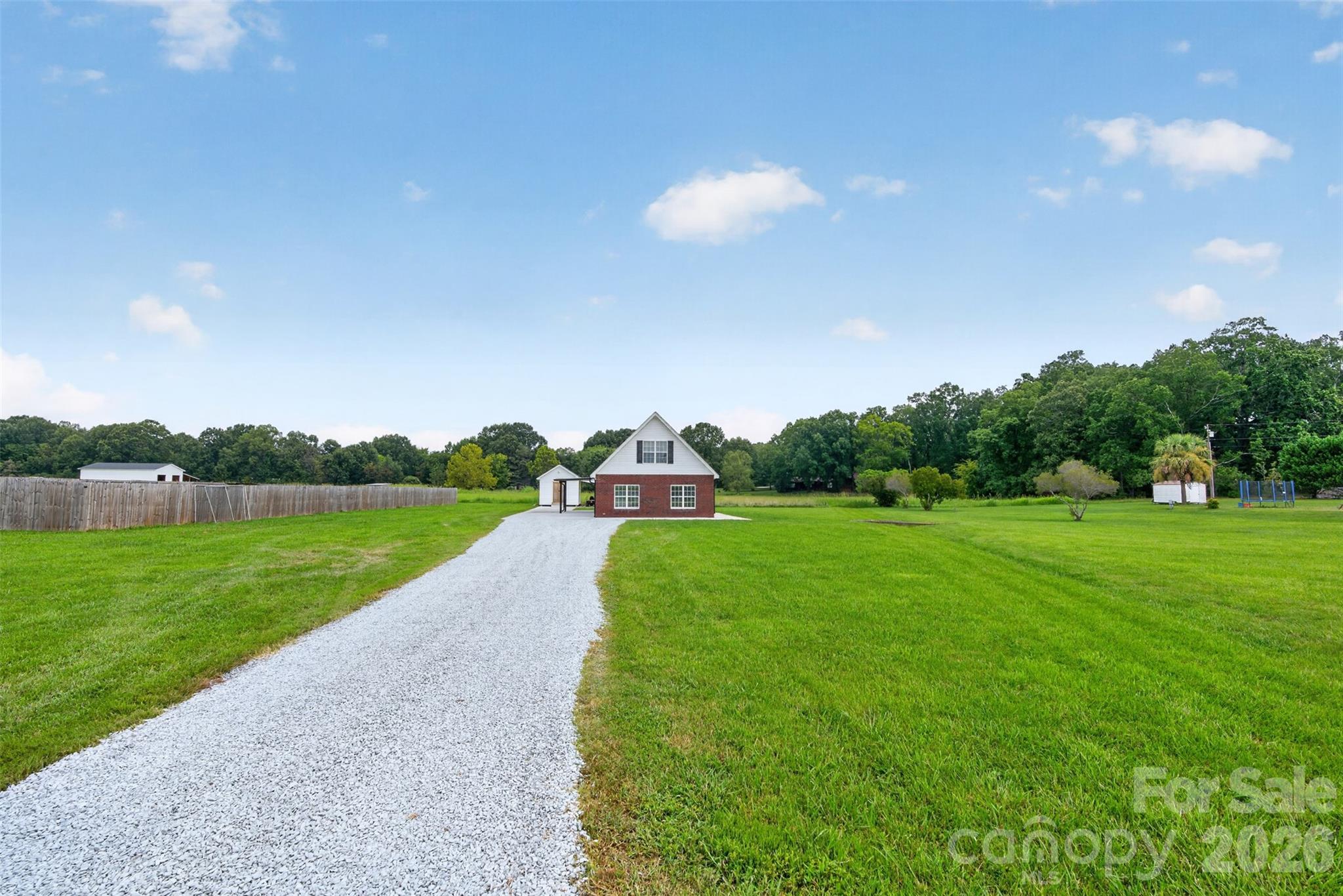 901 Hasty Road — Marshville