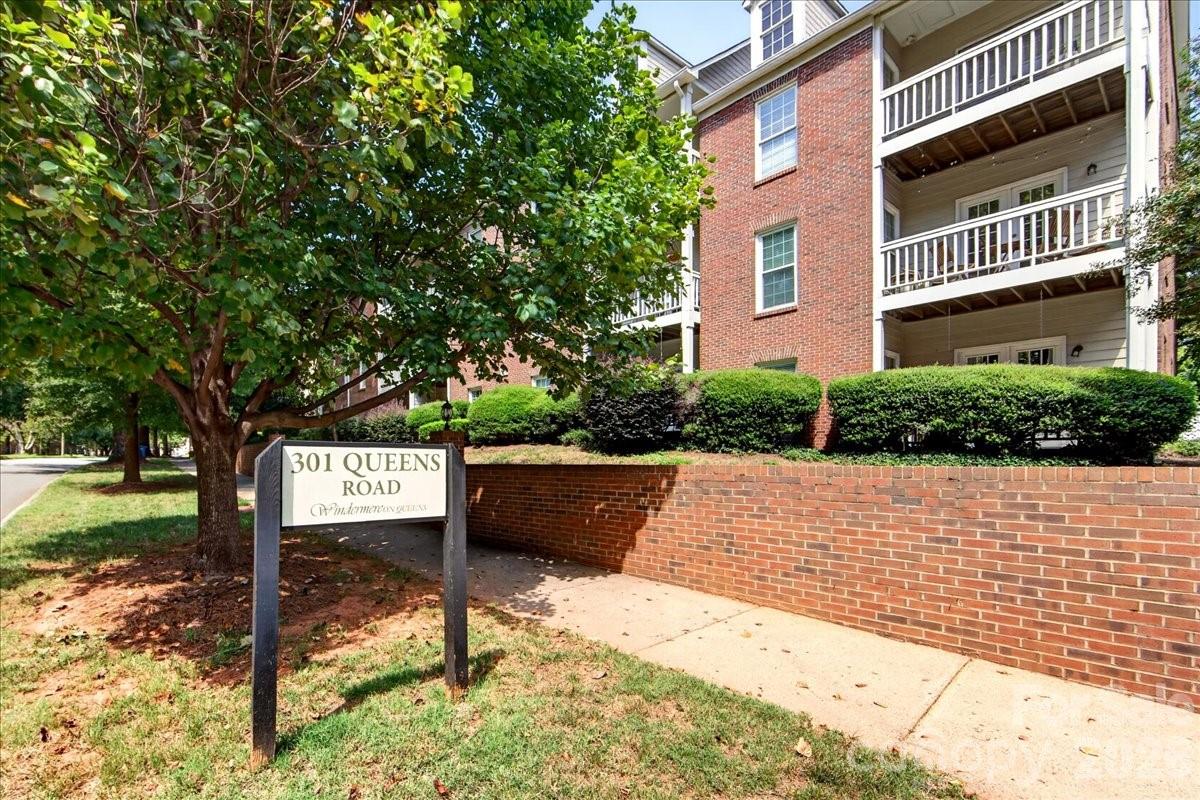 301 Queens Road #106 — Charlotte