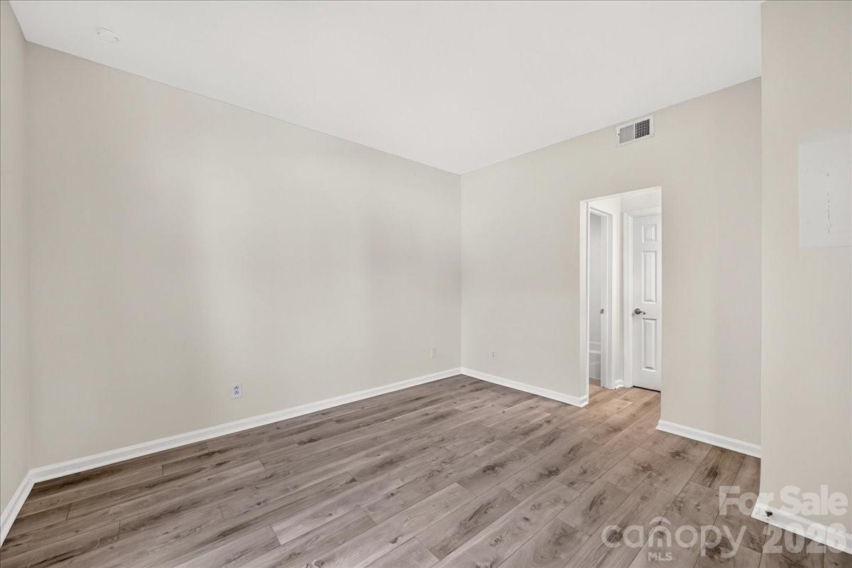 301 Queens Road #106 — Charlotte